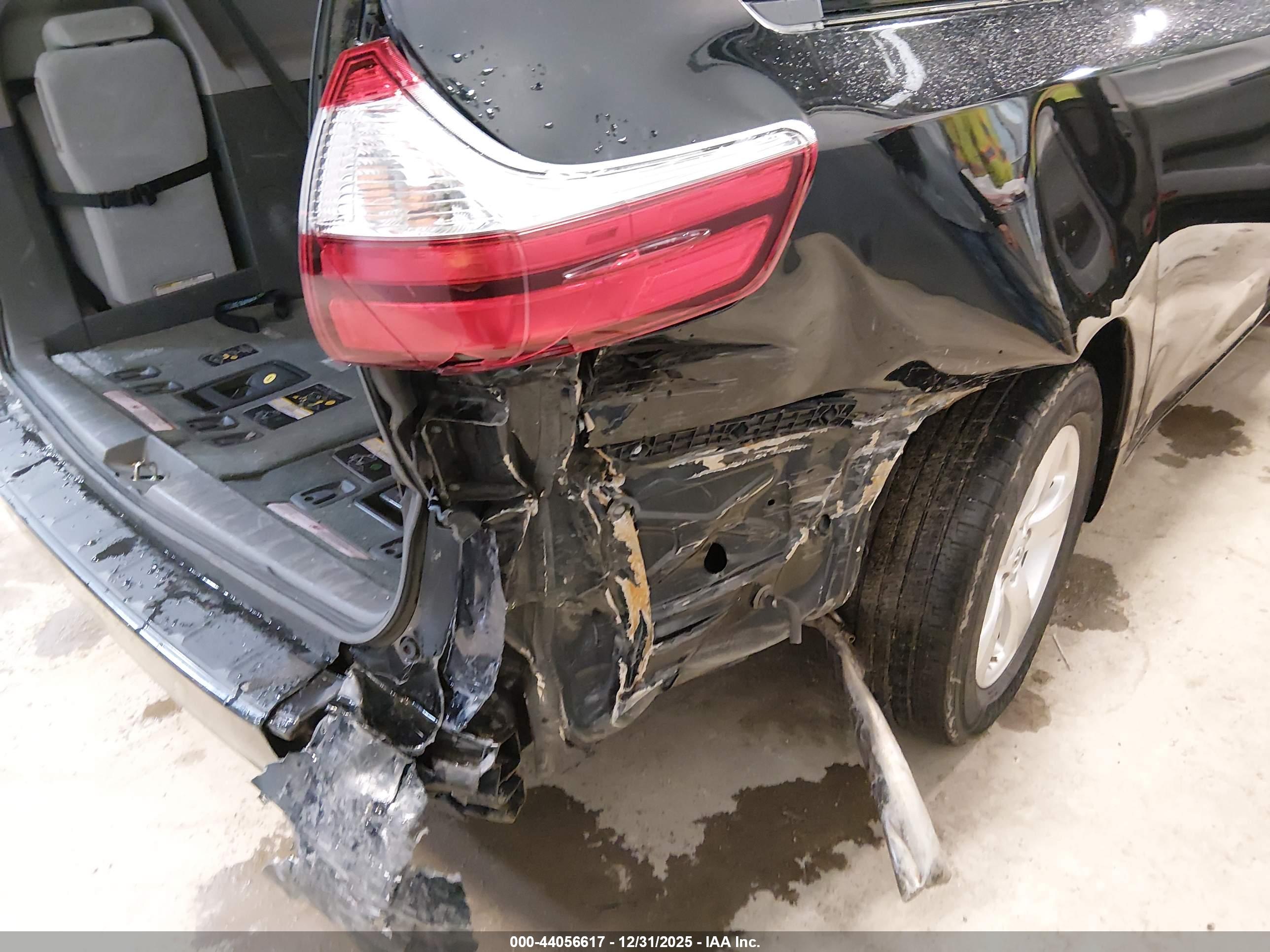 TOYOTA SIENNA image 6