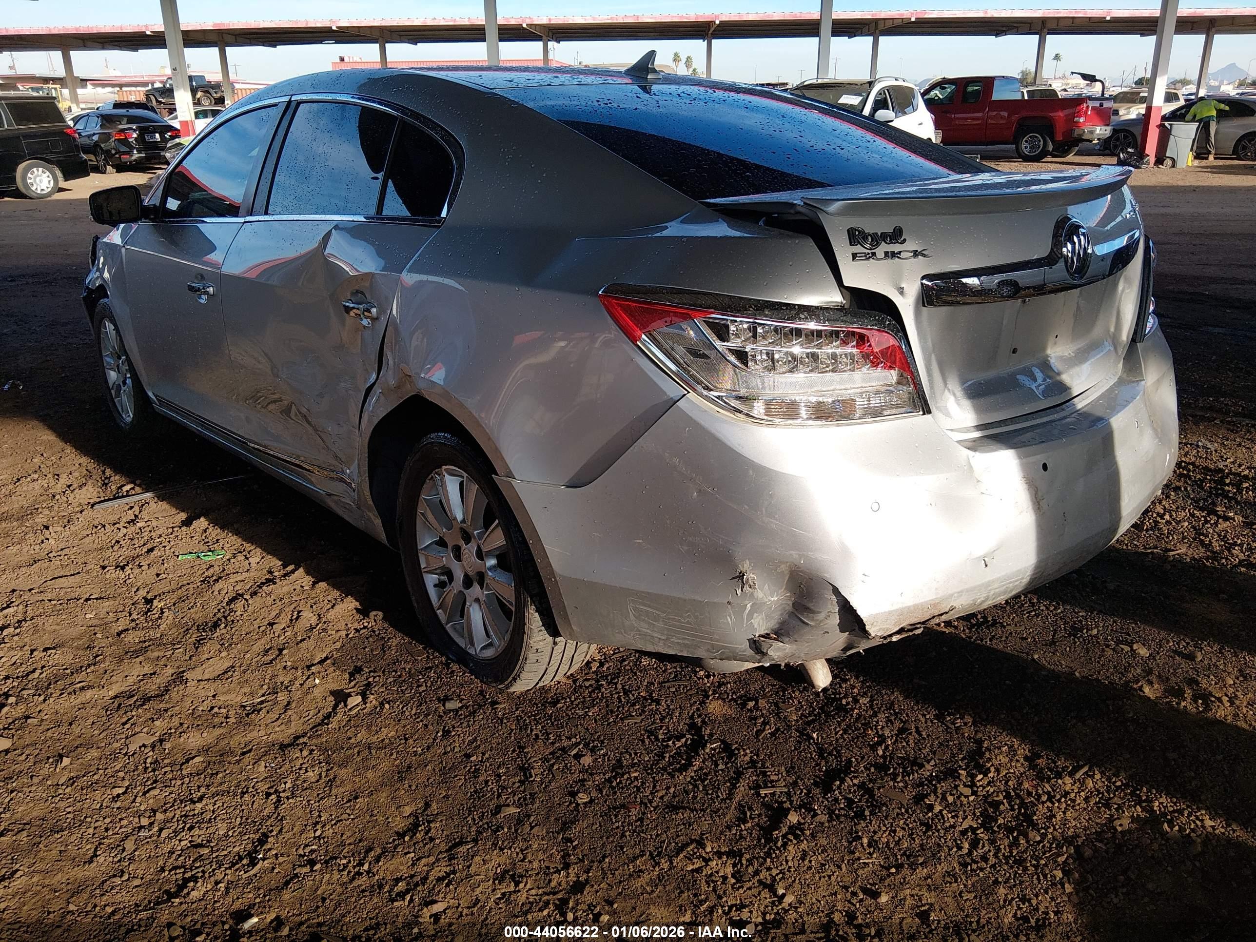 BUICK LACROSSE image 3
