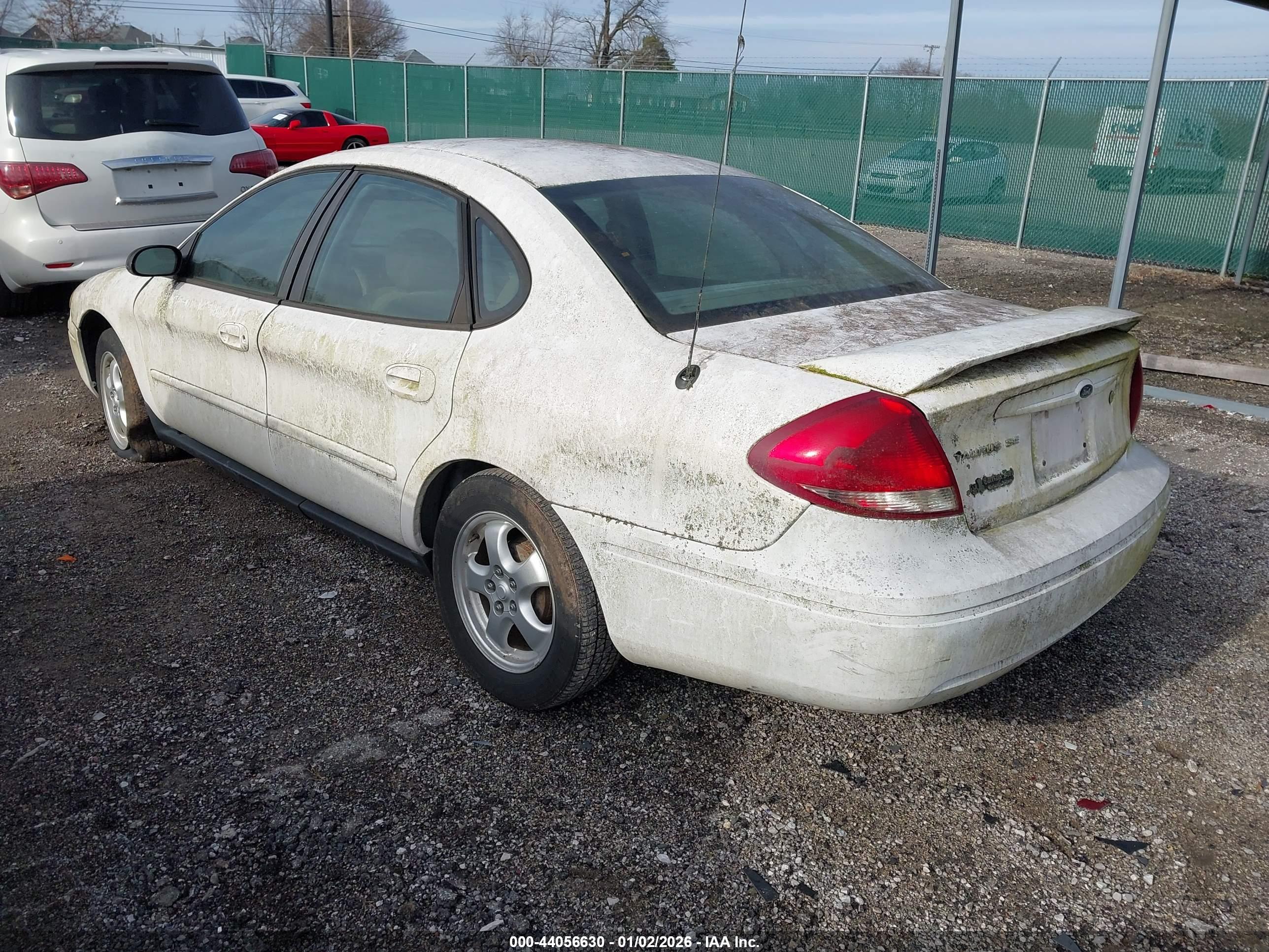 FORD TAURUS image 3