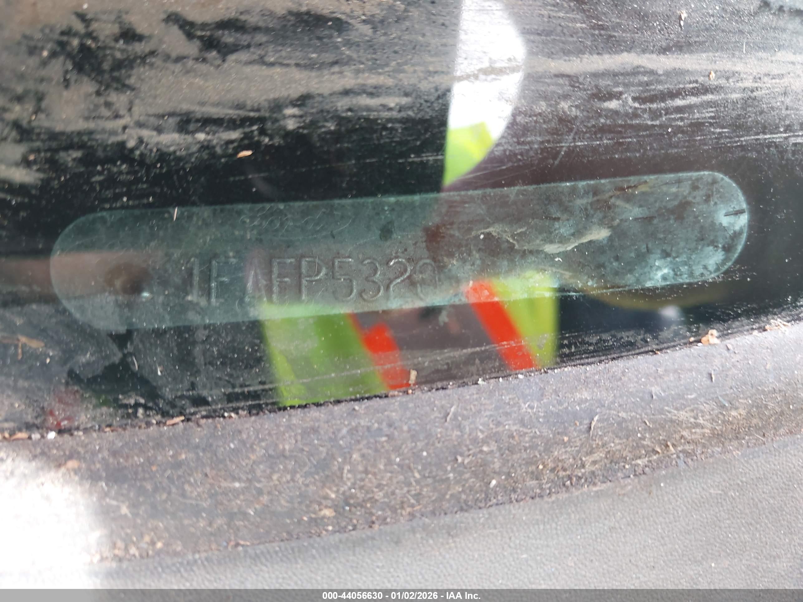 FORD TAURUS image 9
