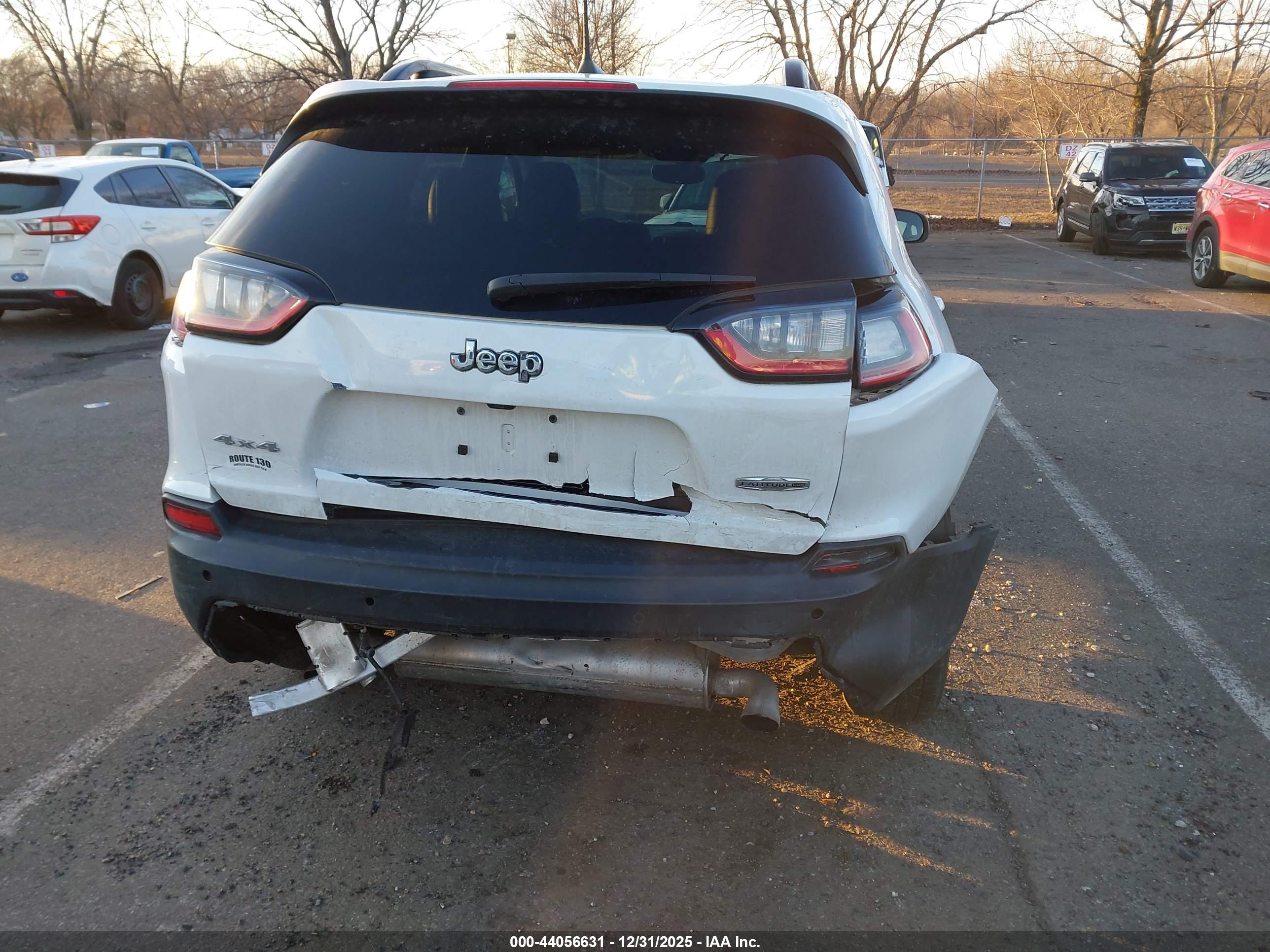 JEEP CHEROKEE image 6