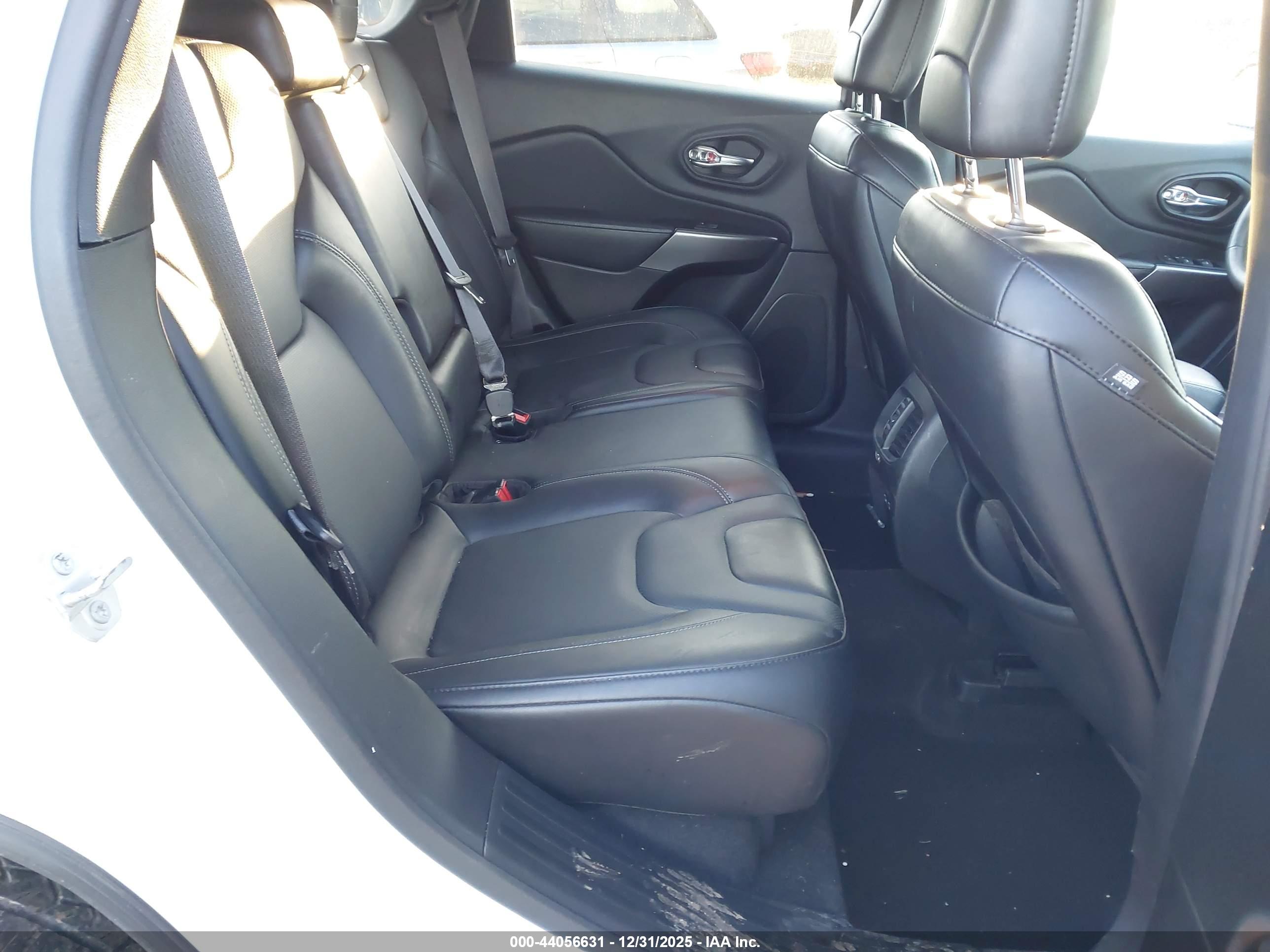 JEEP CHEROKEE image 8