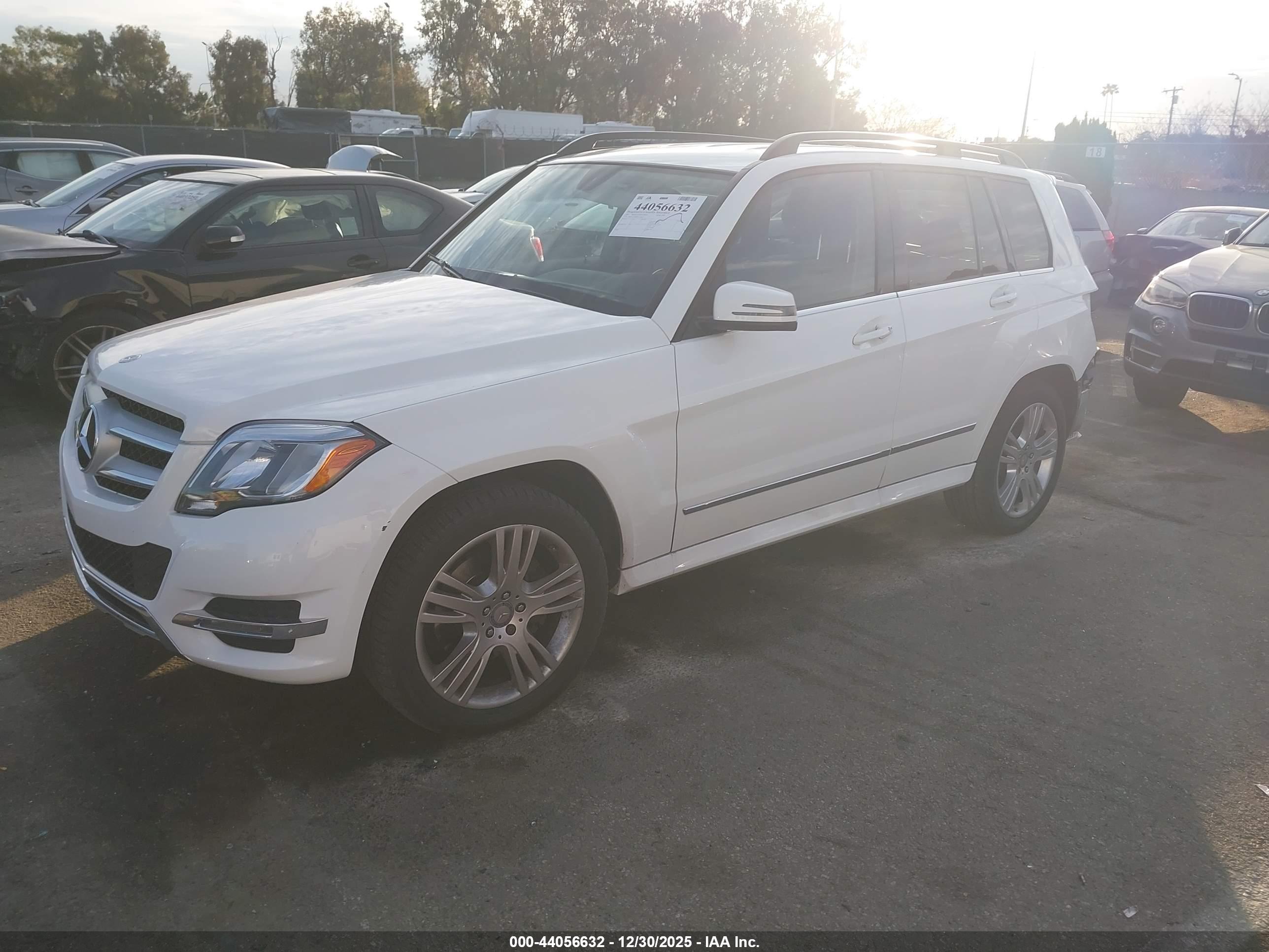 MERCEDES-BENZ GLK image 2