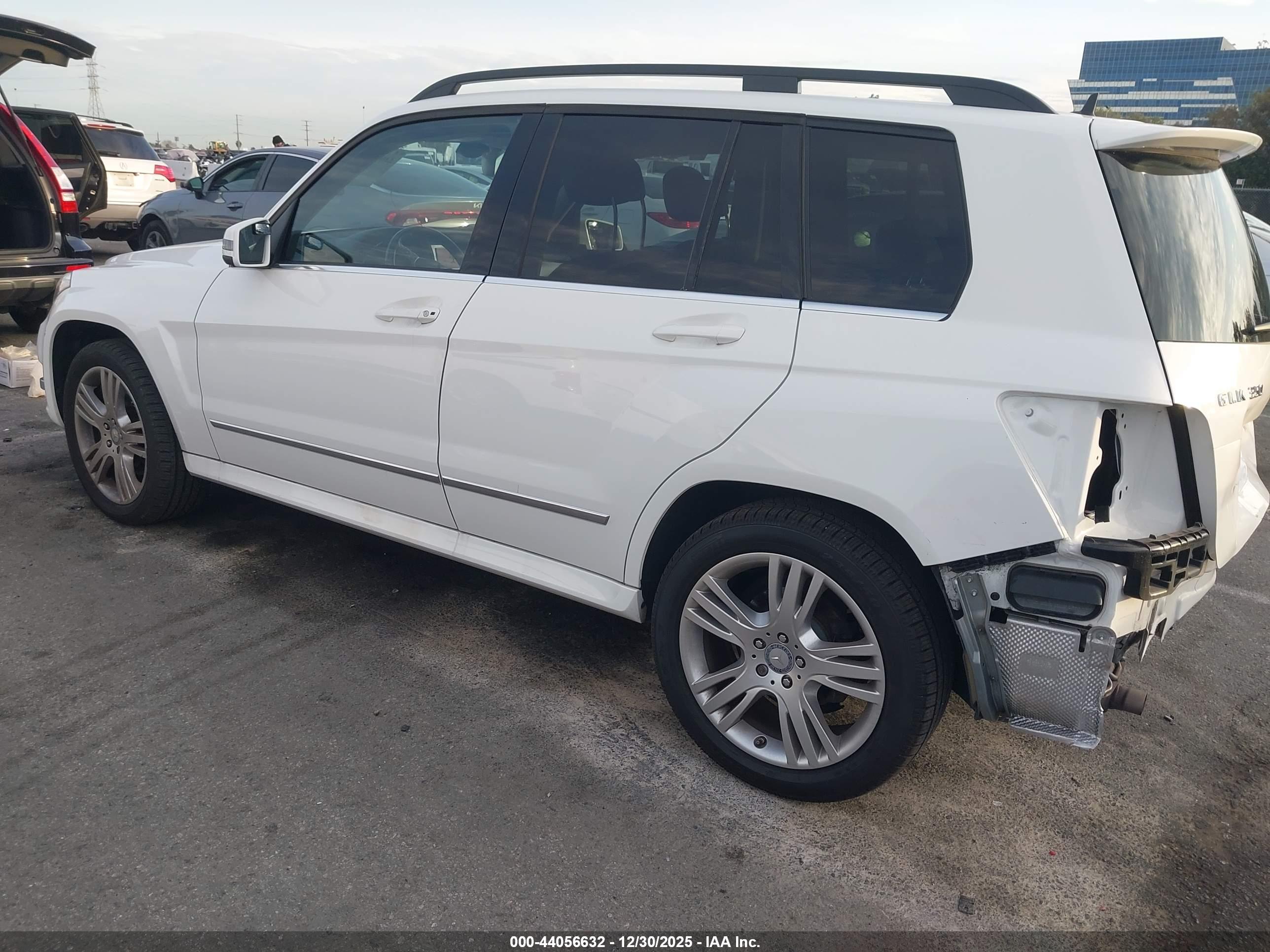 MERCEDES-BENZ GLK image 3