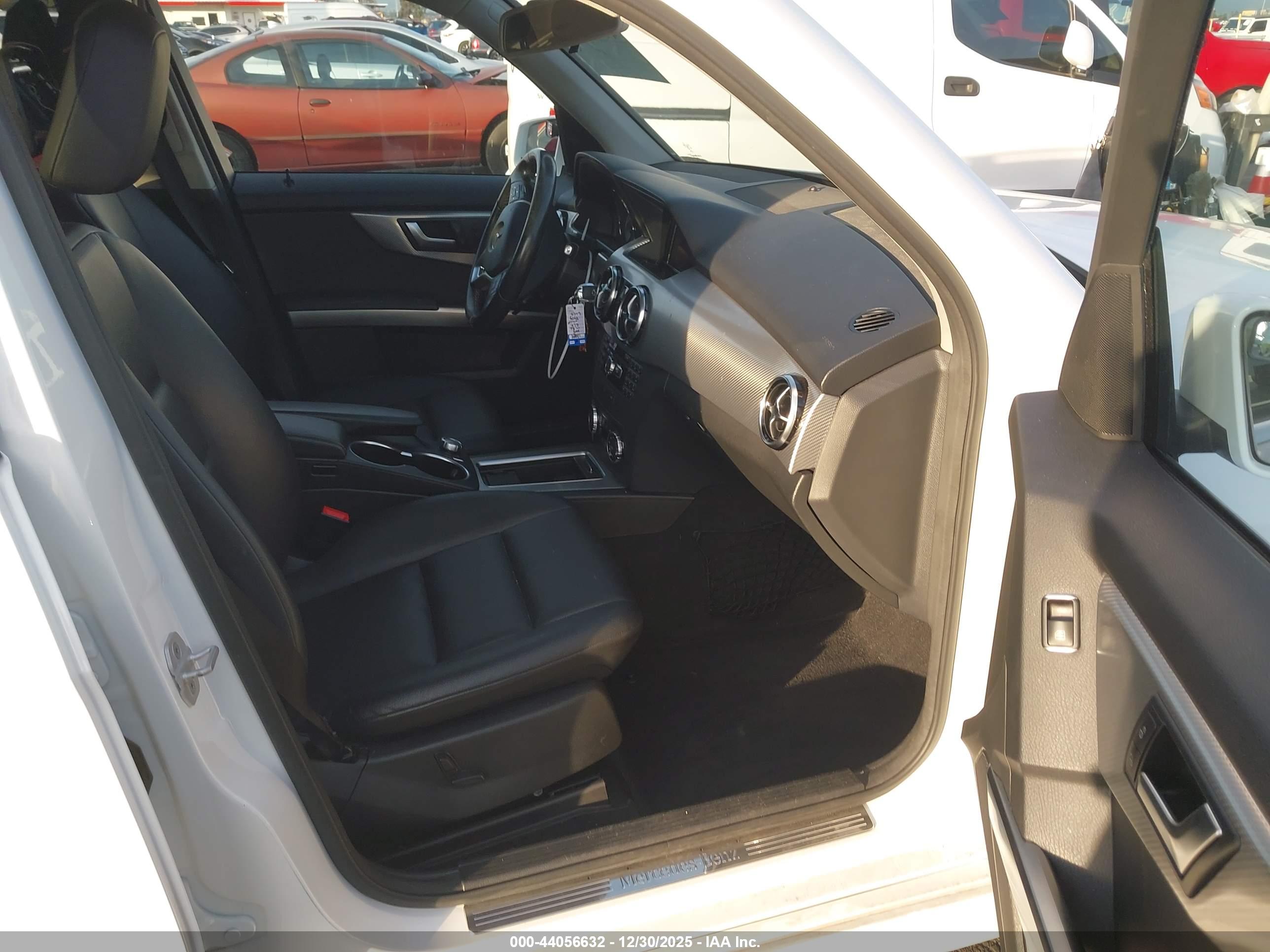 MERCEDES-BENZ GLK image 5