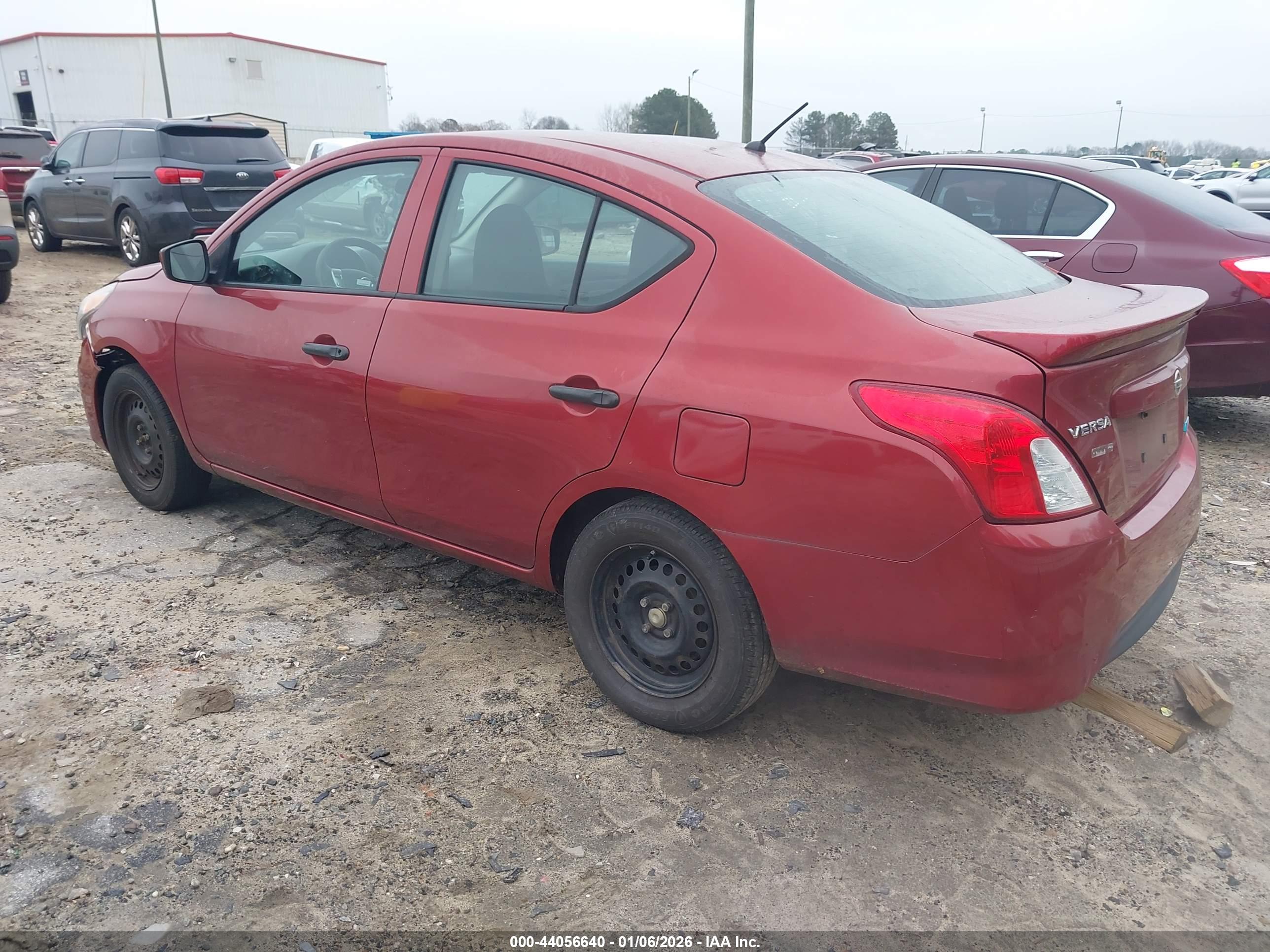 NISSAN VERSA image 3