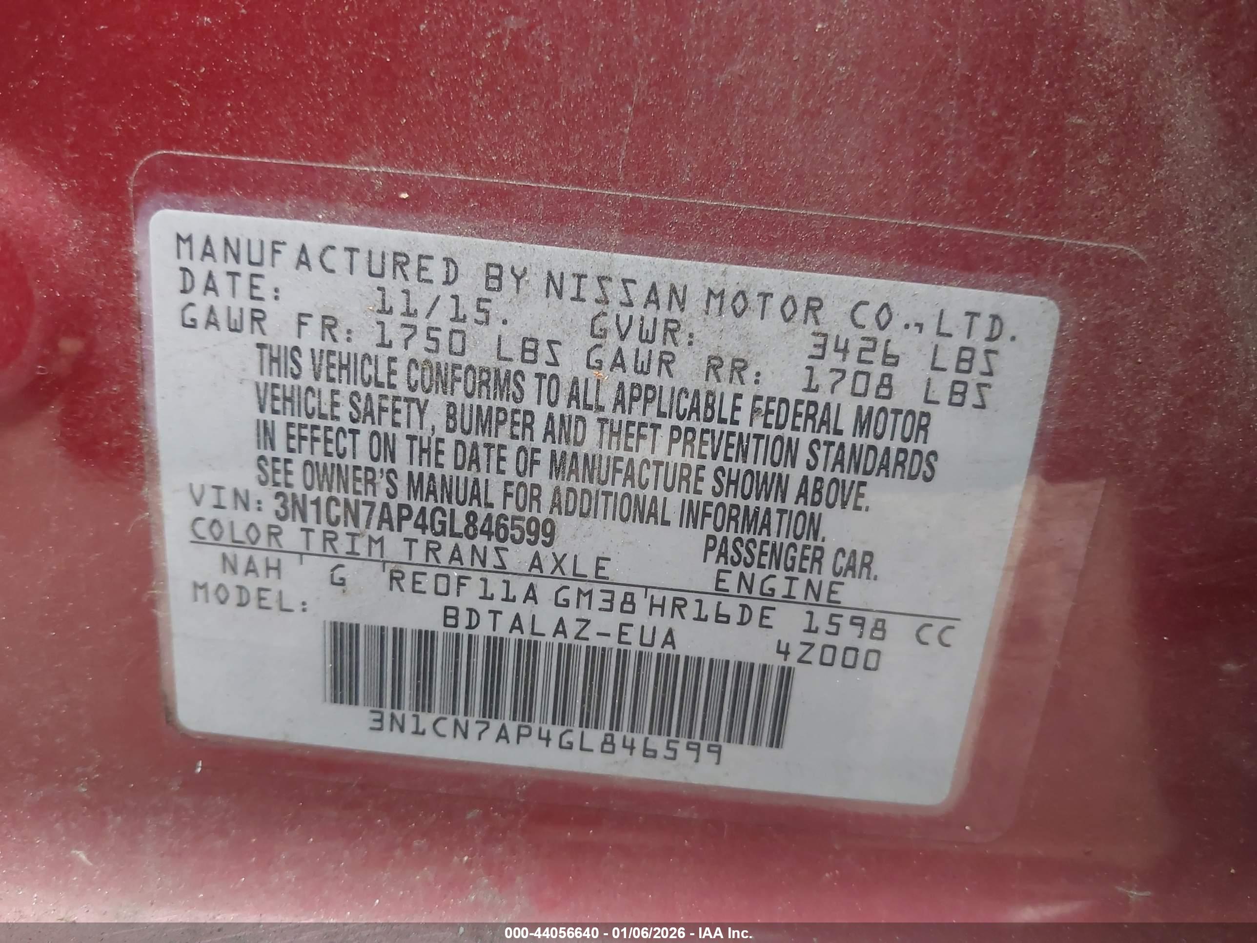 NISSAN VERSA image 9
