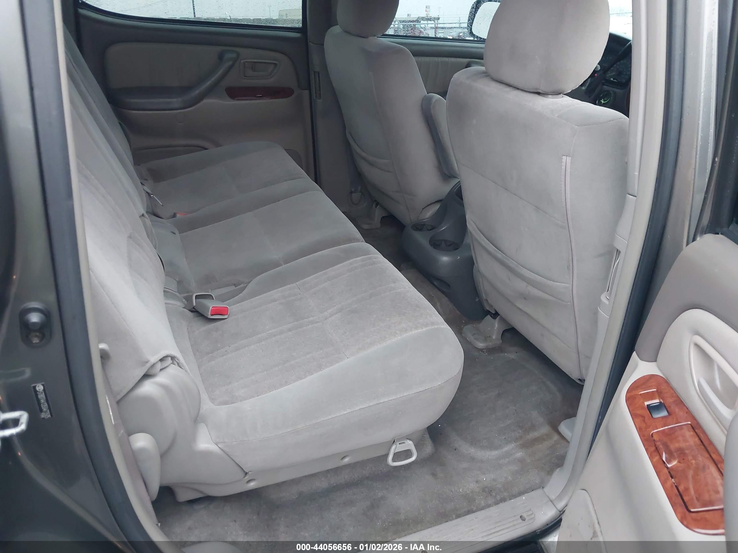 TOYOTA TUNDRA image 8