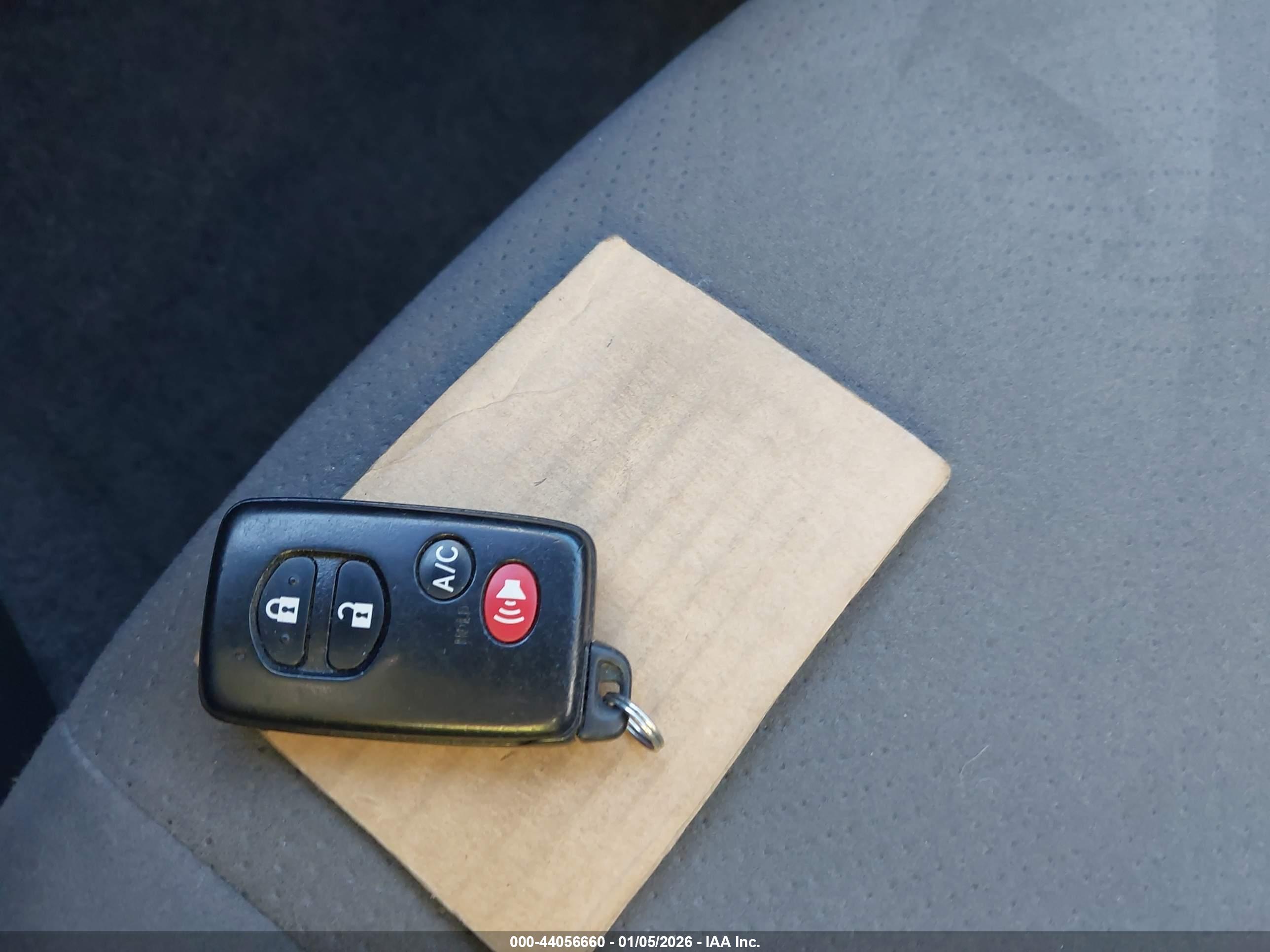 TOYOTA PRIUS image 11