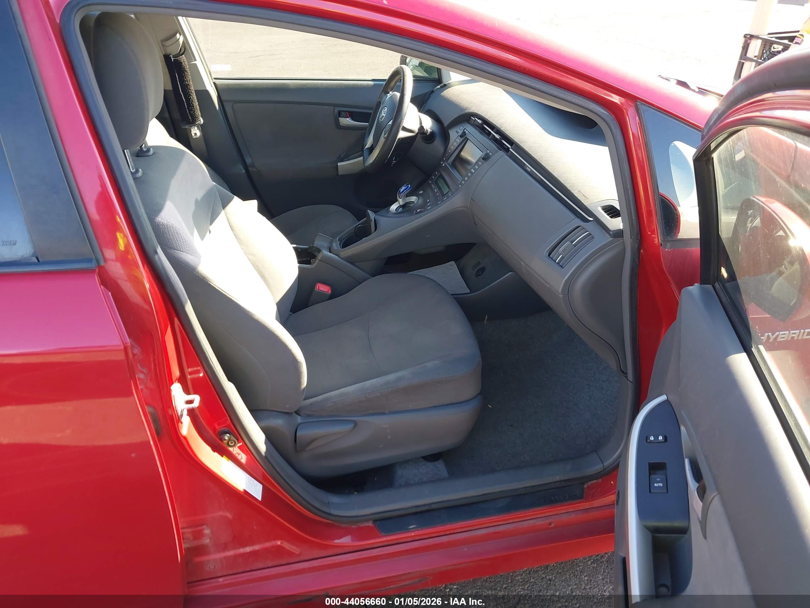 TOYOTA PRIUS image 5