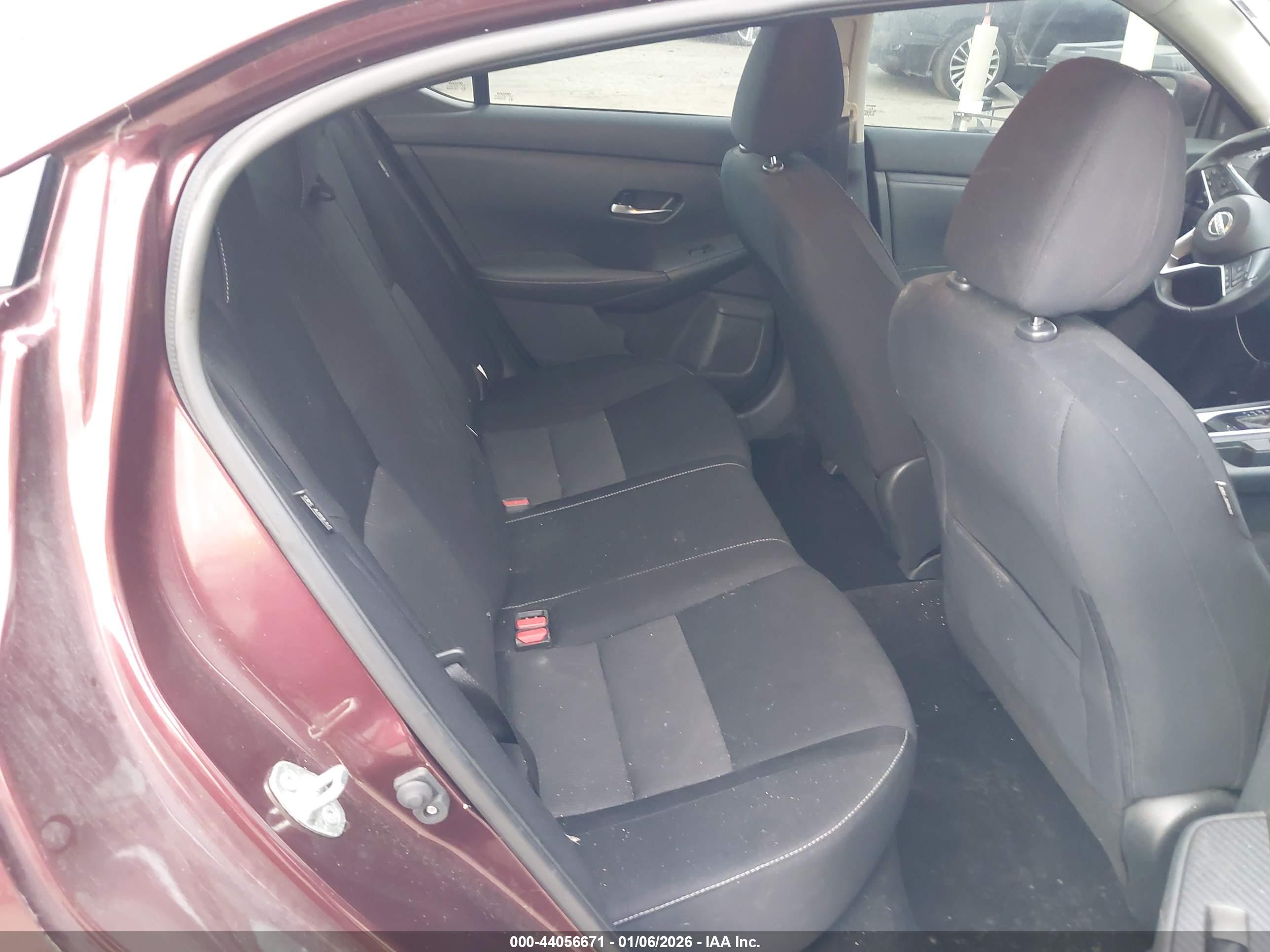NISSAN SENTRA image 8