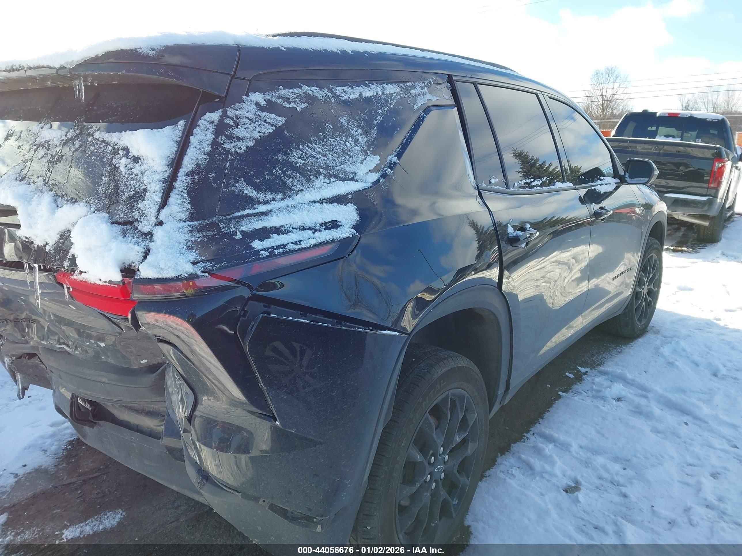 CHEVROLET TRAVERSE image 4