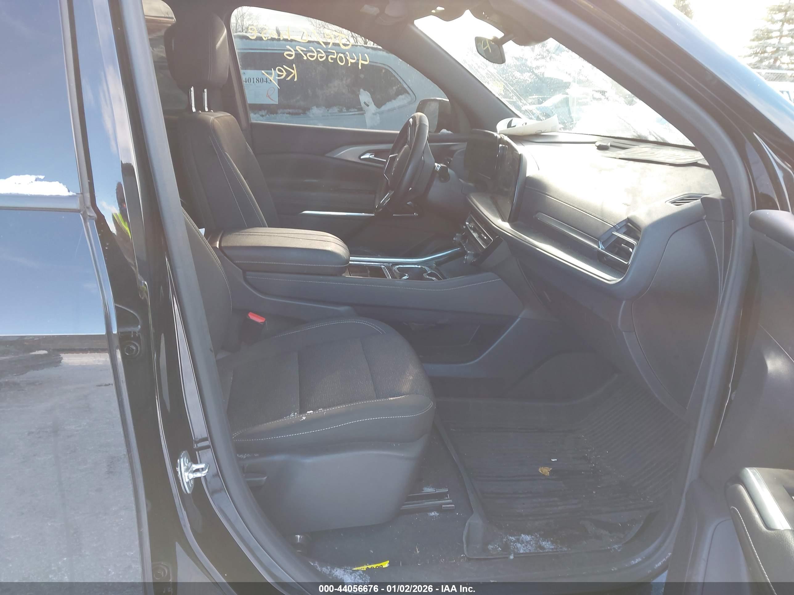 CHEVROLET TRAVERSE image 5