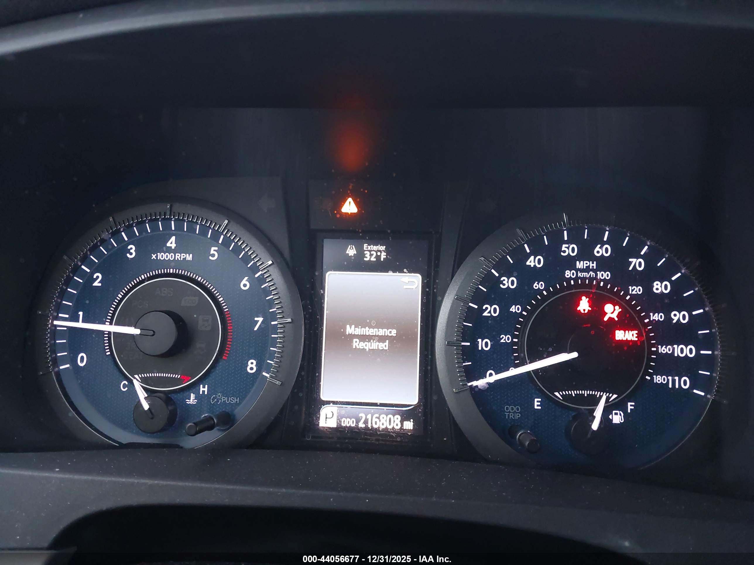 TOYOTA SIENNA image 7