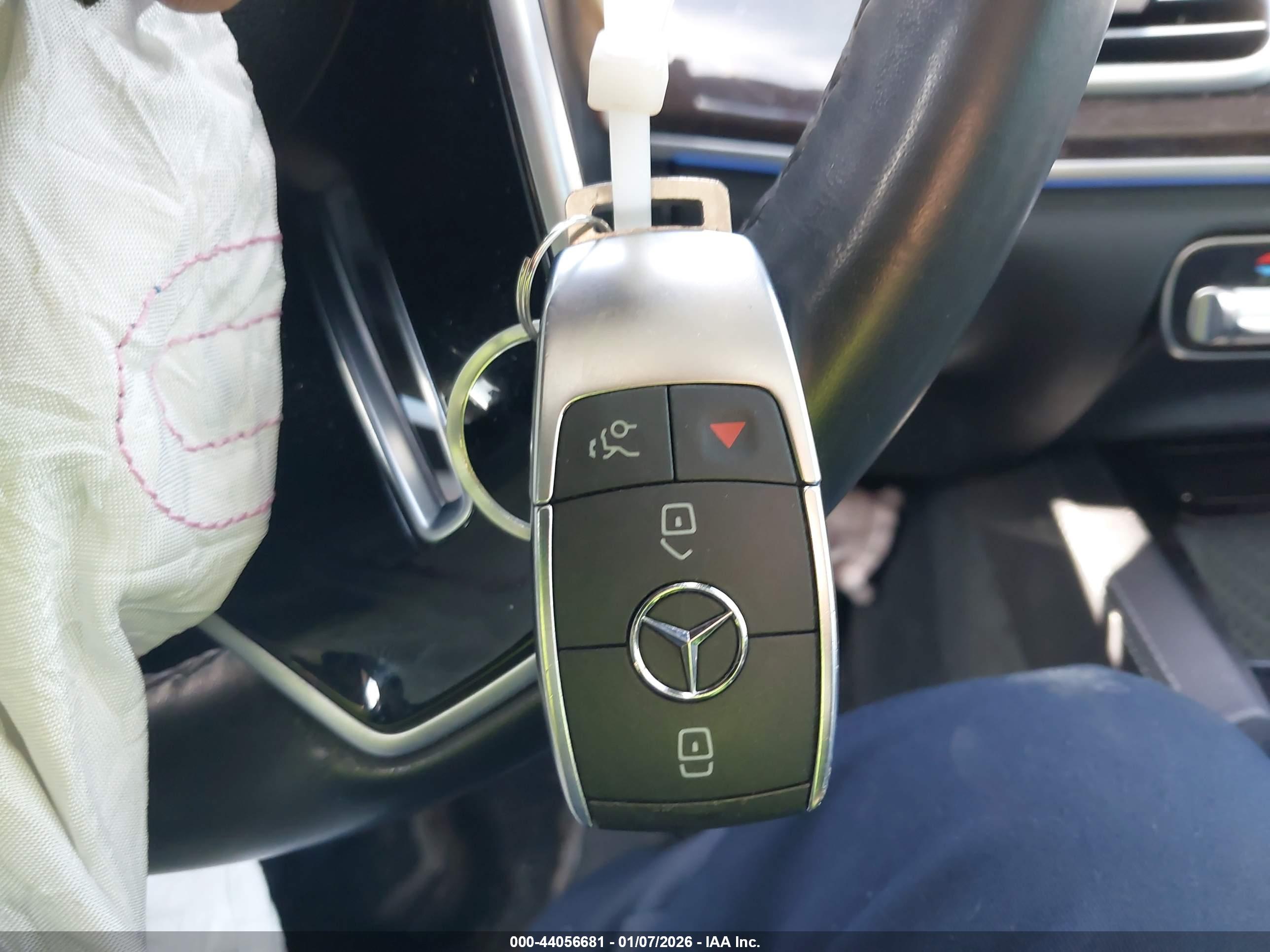 MERCEDES-BENZ GLE image 11
