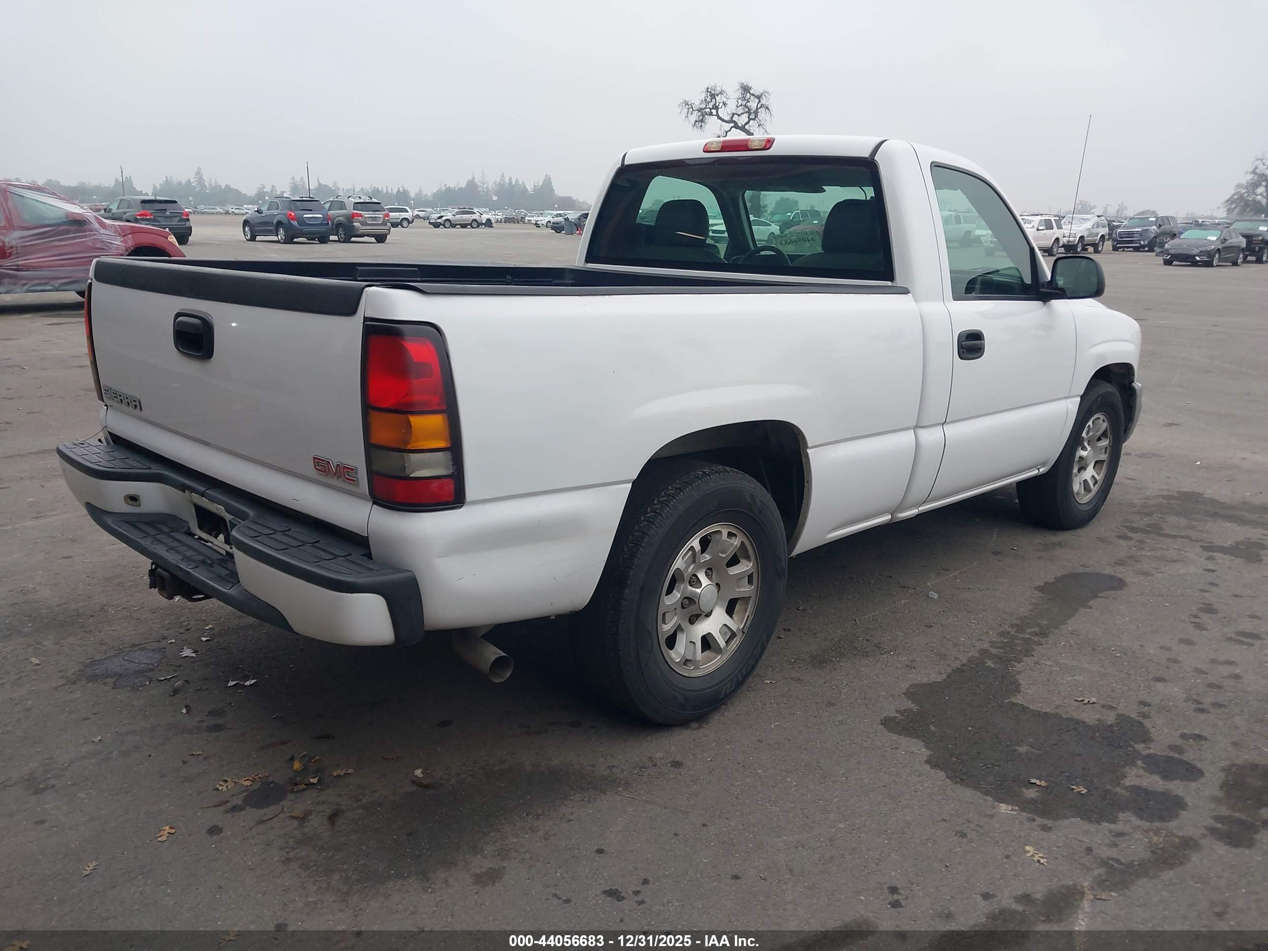 GMC SIERRA image 4