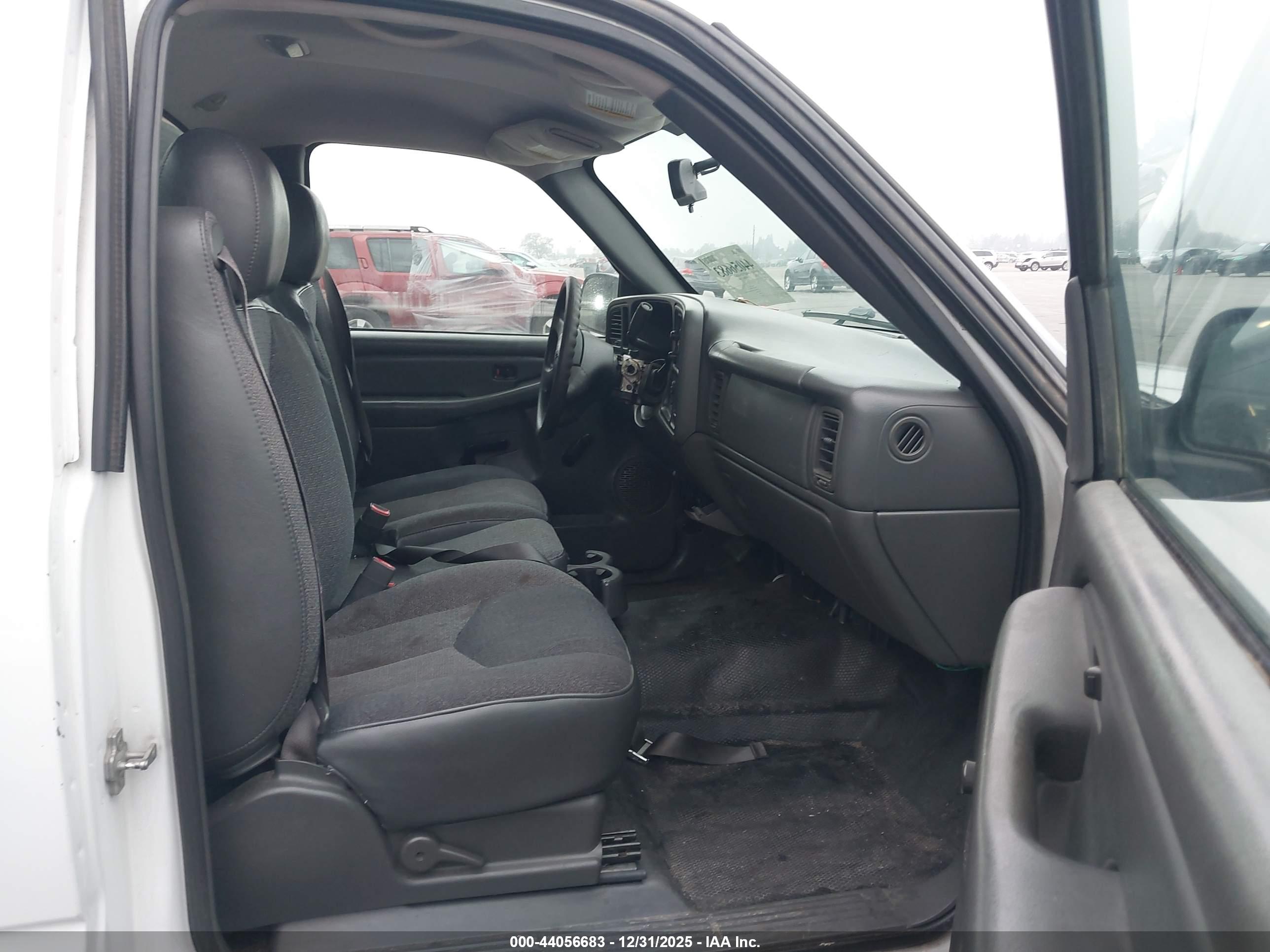 GMC SIERRA image 5