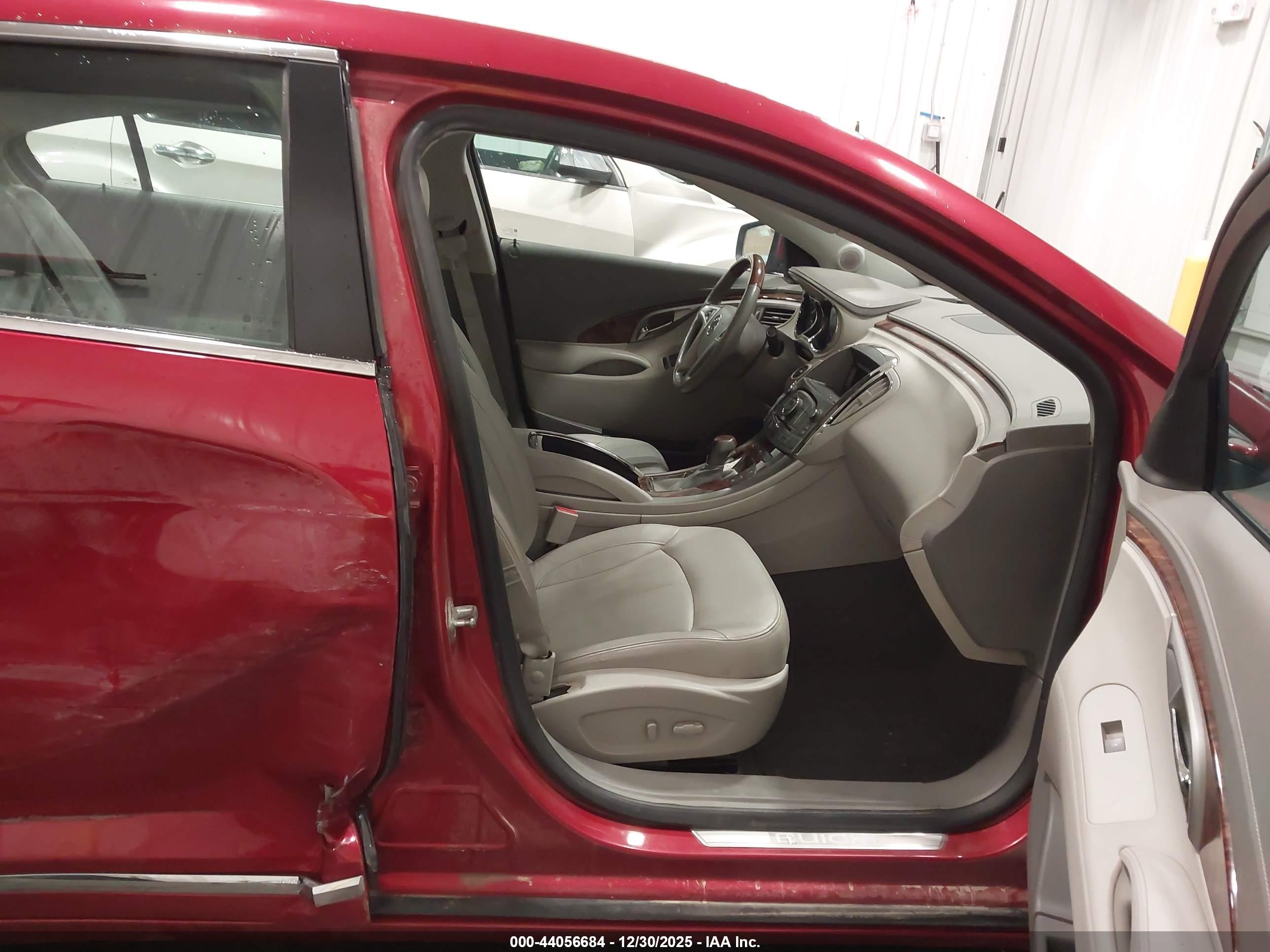 BUICK LACROSSE image 5