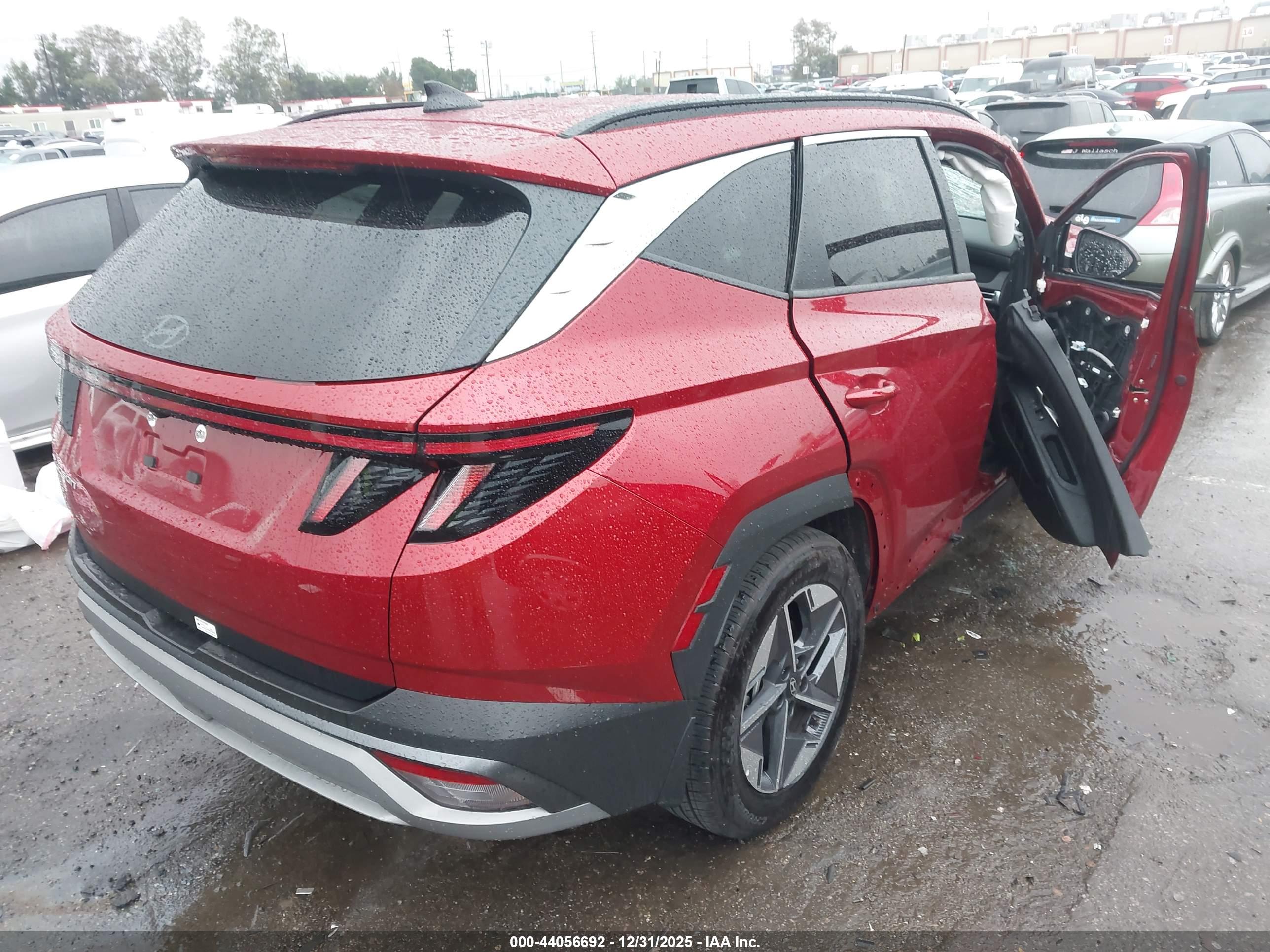 HYUNDAI TUCSON image 4