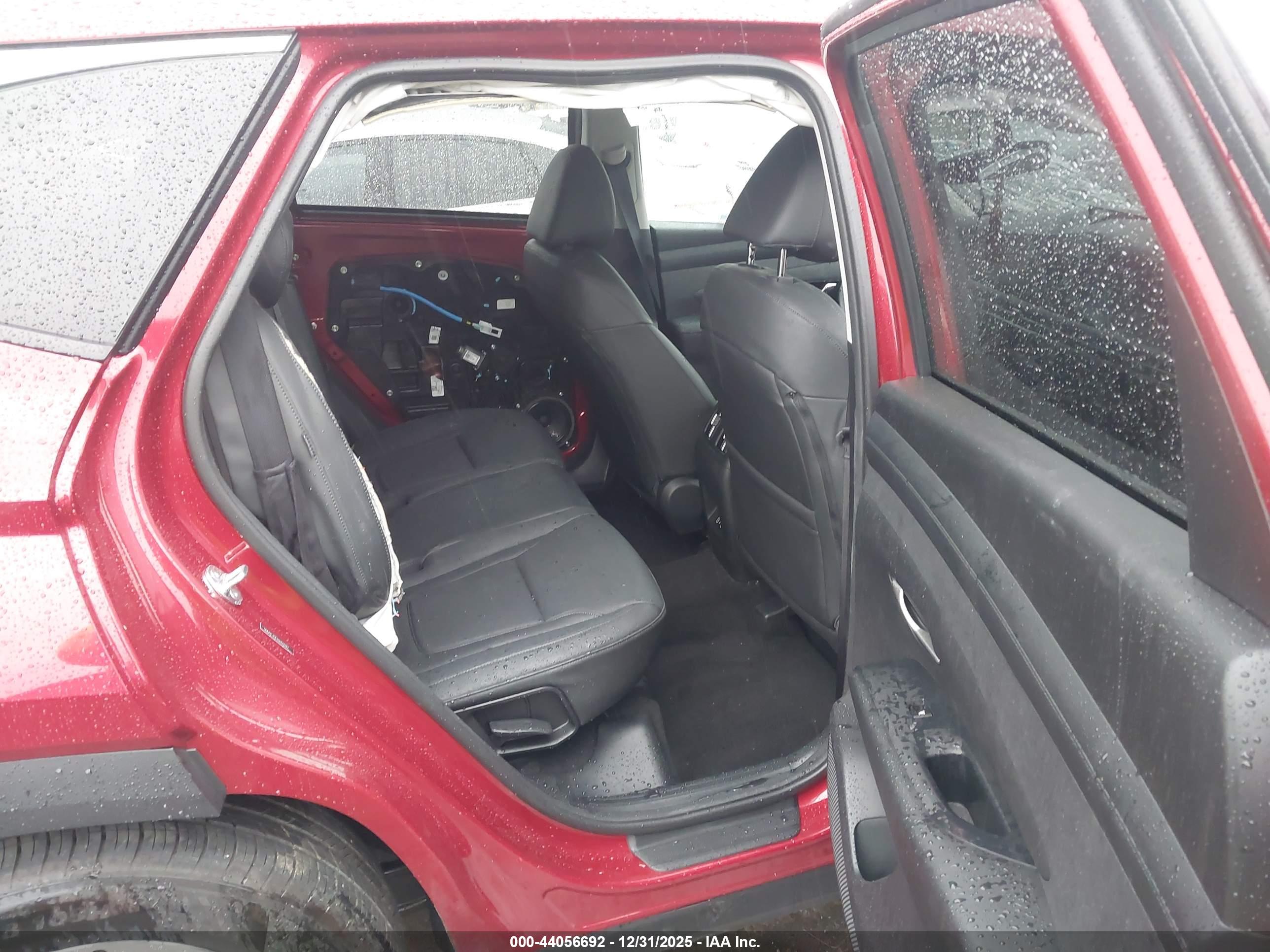 HYUNDAI TUCSON image 8