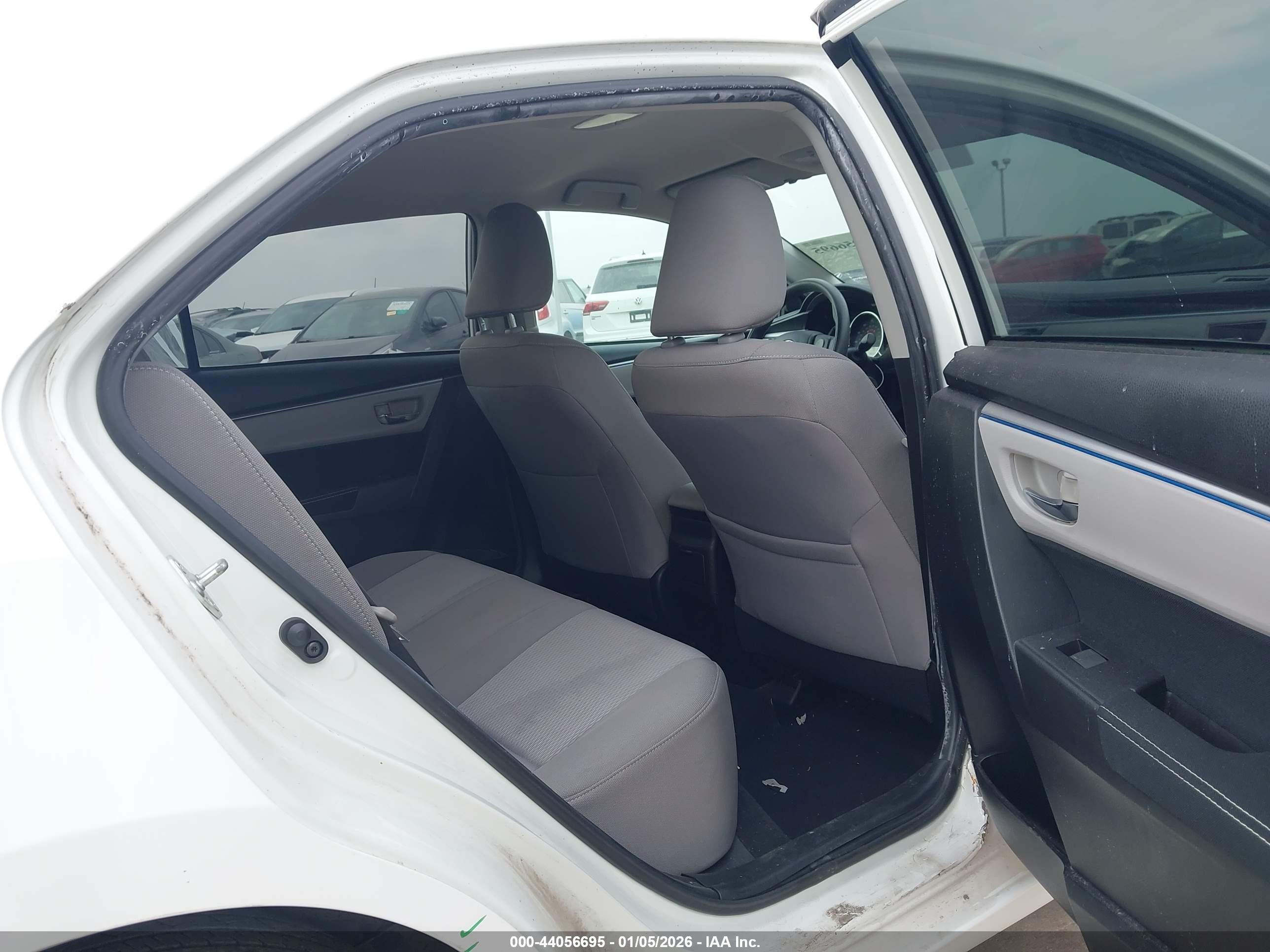 TOYOTA COROLLA image 8