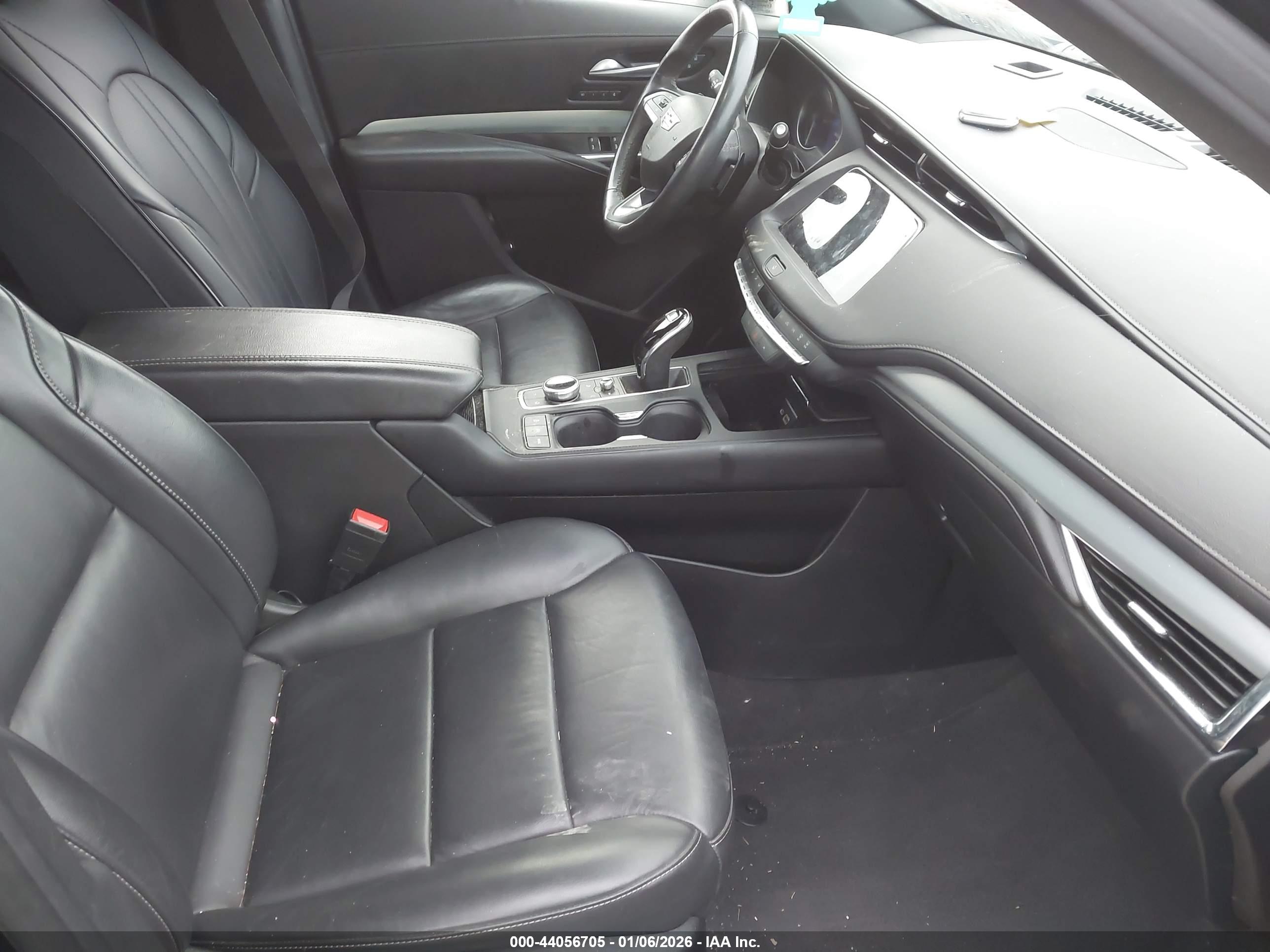 CADILLAC XT4 image 5