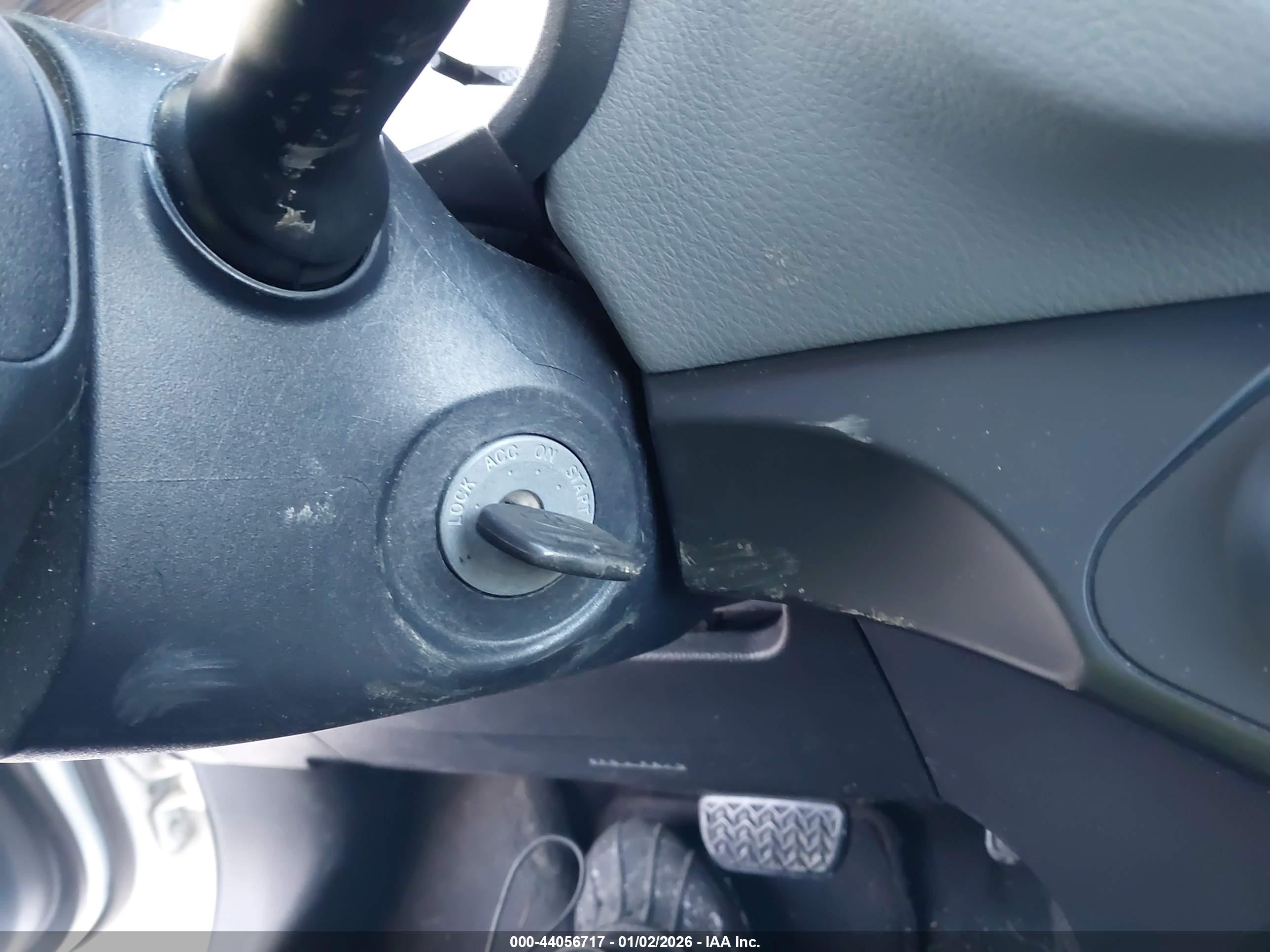 TOYOTA YARIS image 11