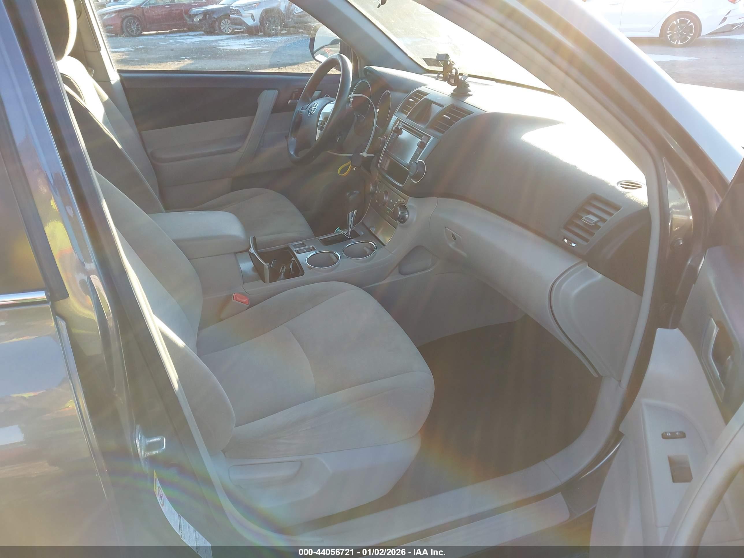 TOYOTA HIGHLANDER image 5