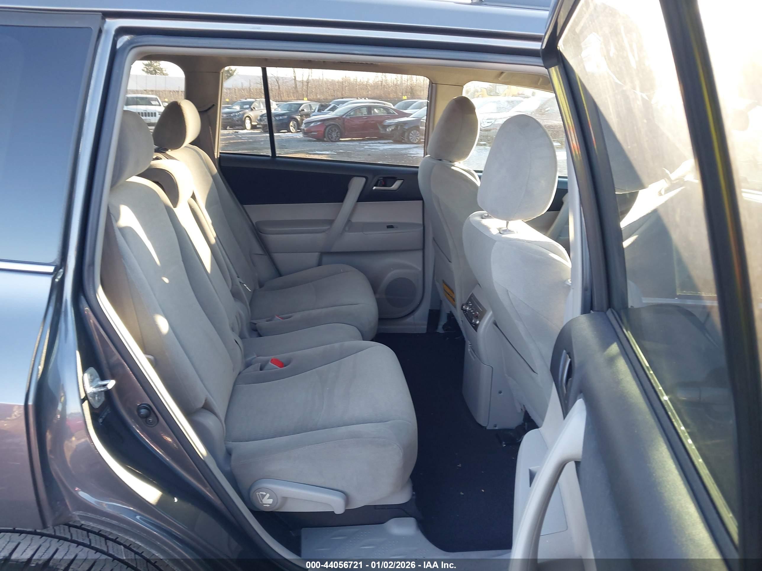 TOYOTA HIGHLANDER image 8