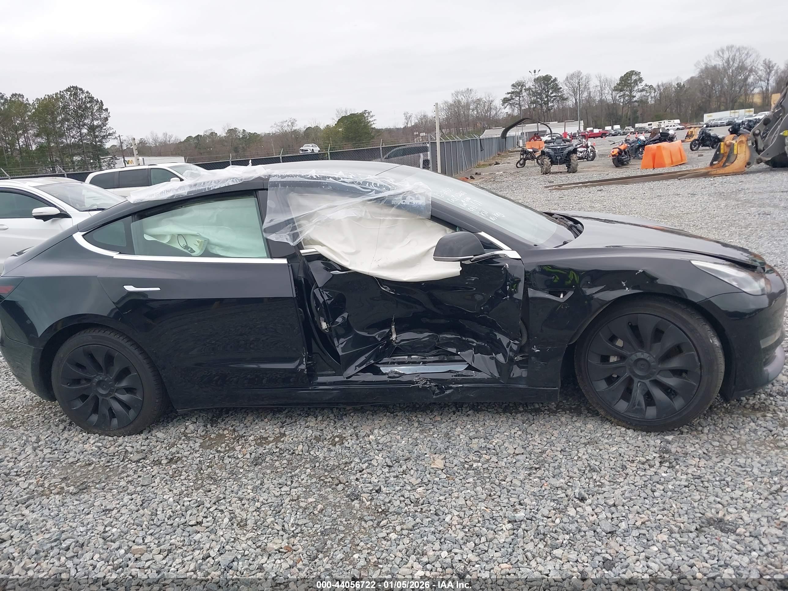 TESLA MODEL image 6