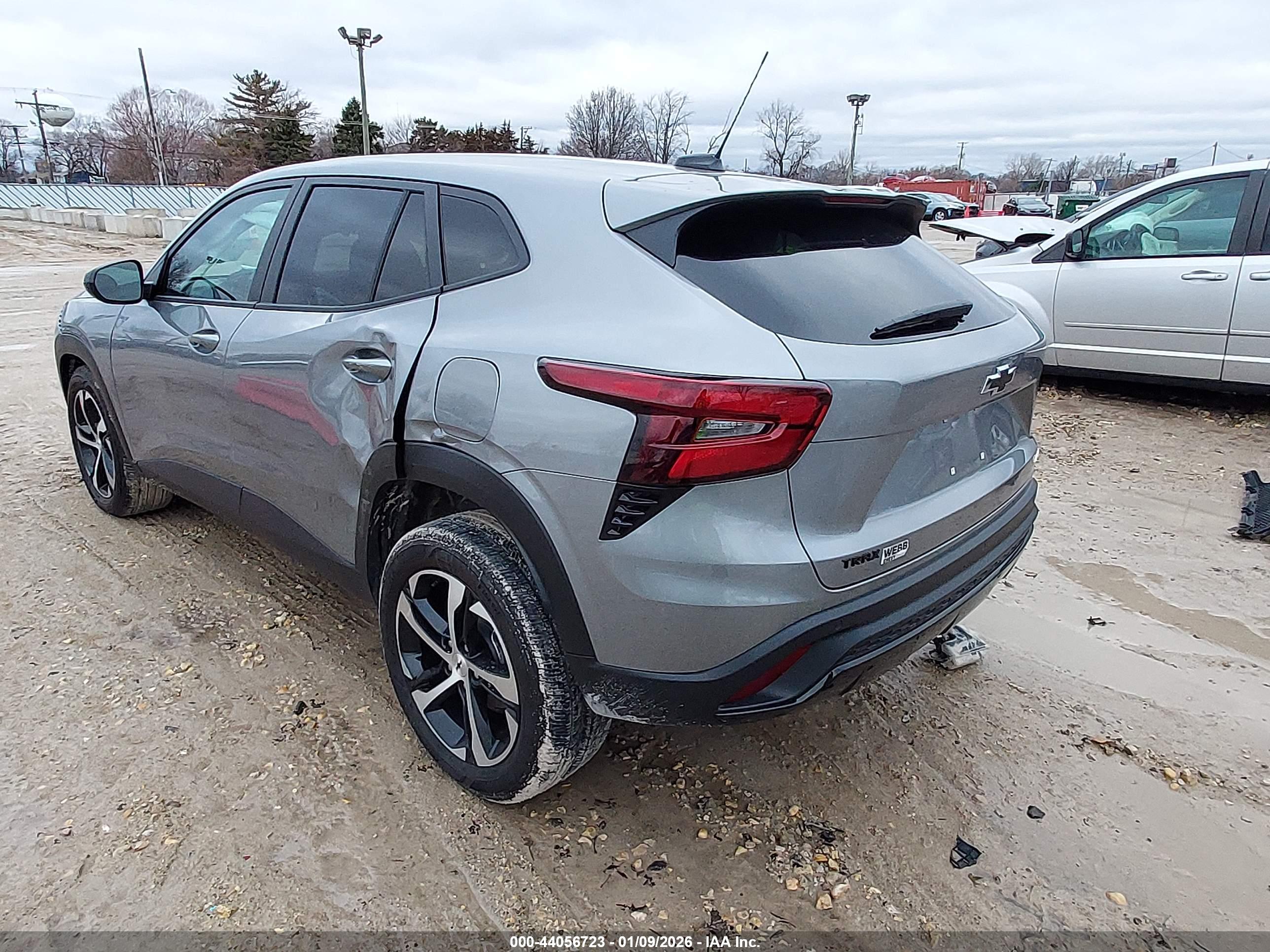 CHEVROLET TRAX image 3
