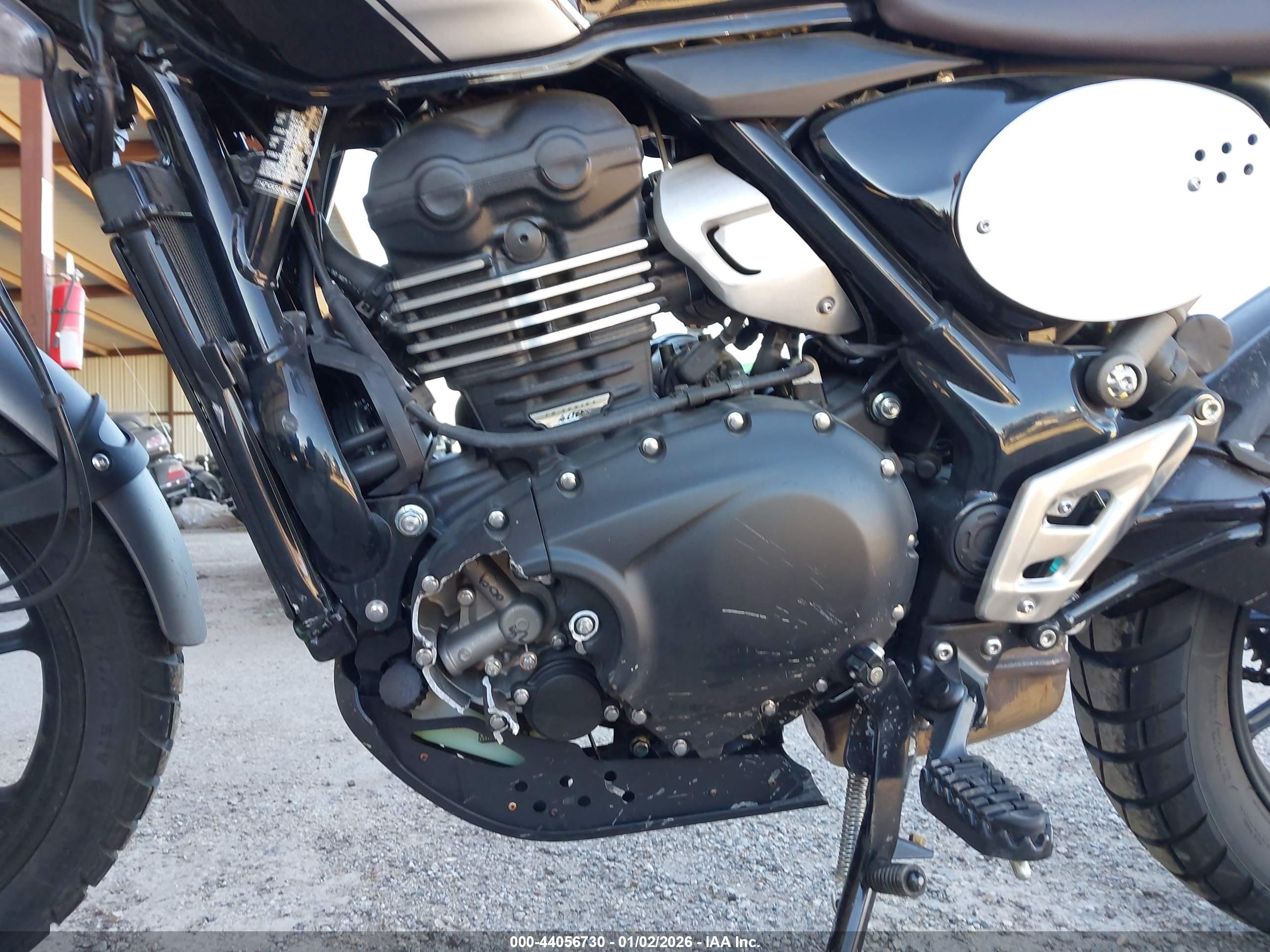 TRIUMPH MOTORCYCLE image 9
