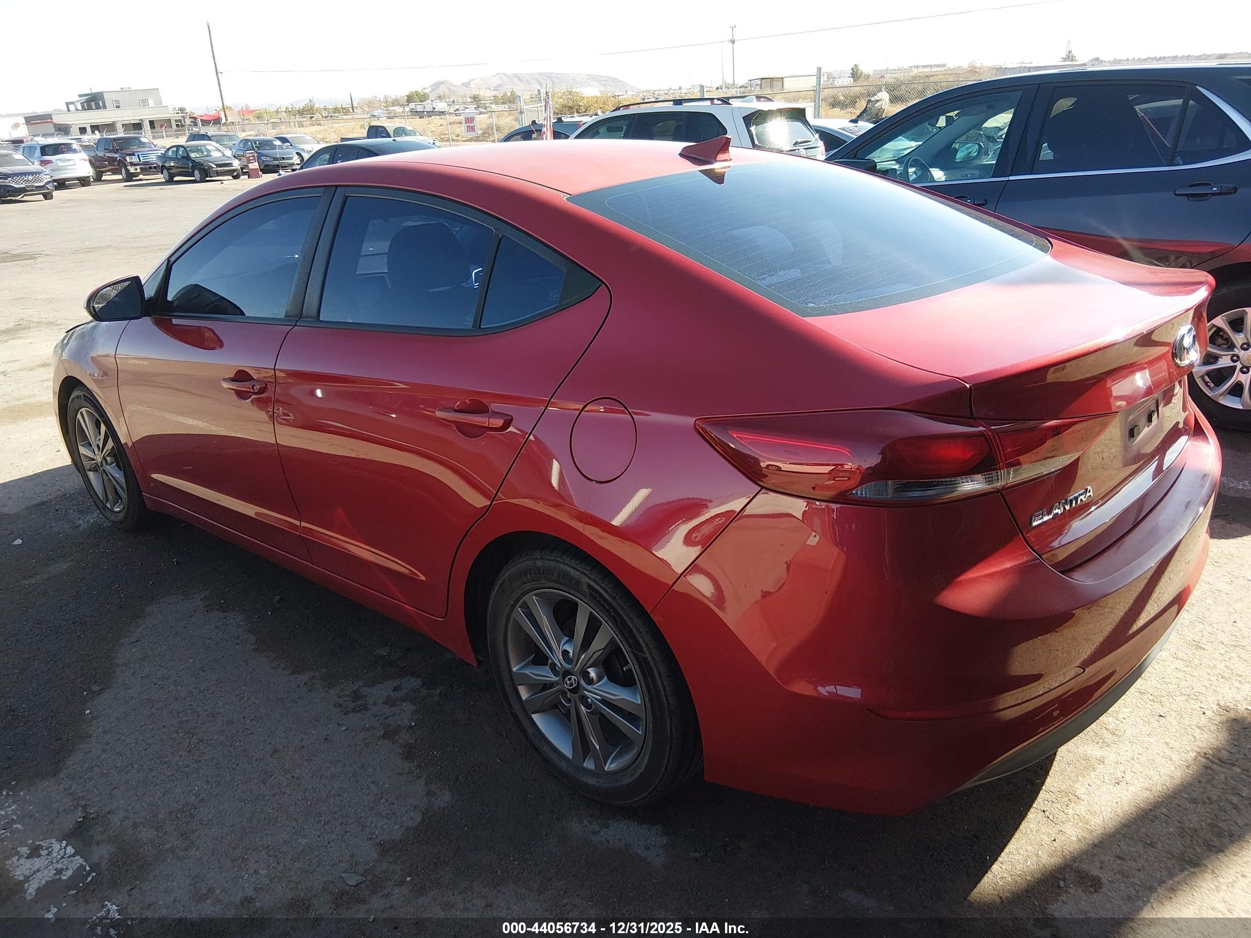 HYUNDAI ELANTRA image 3