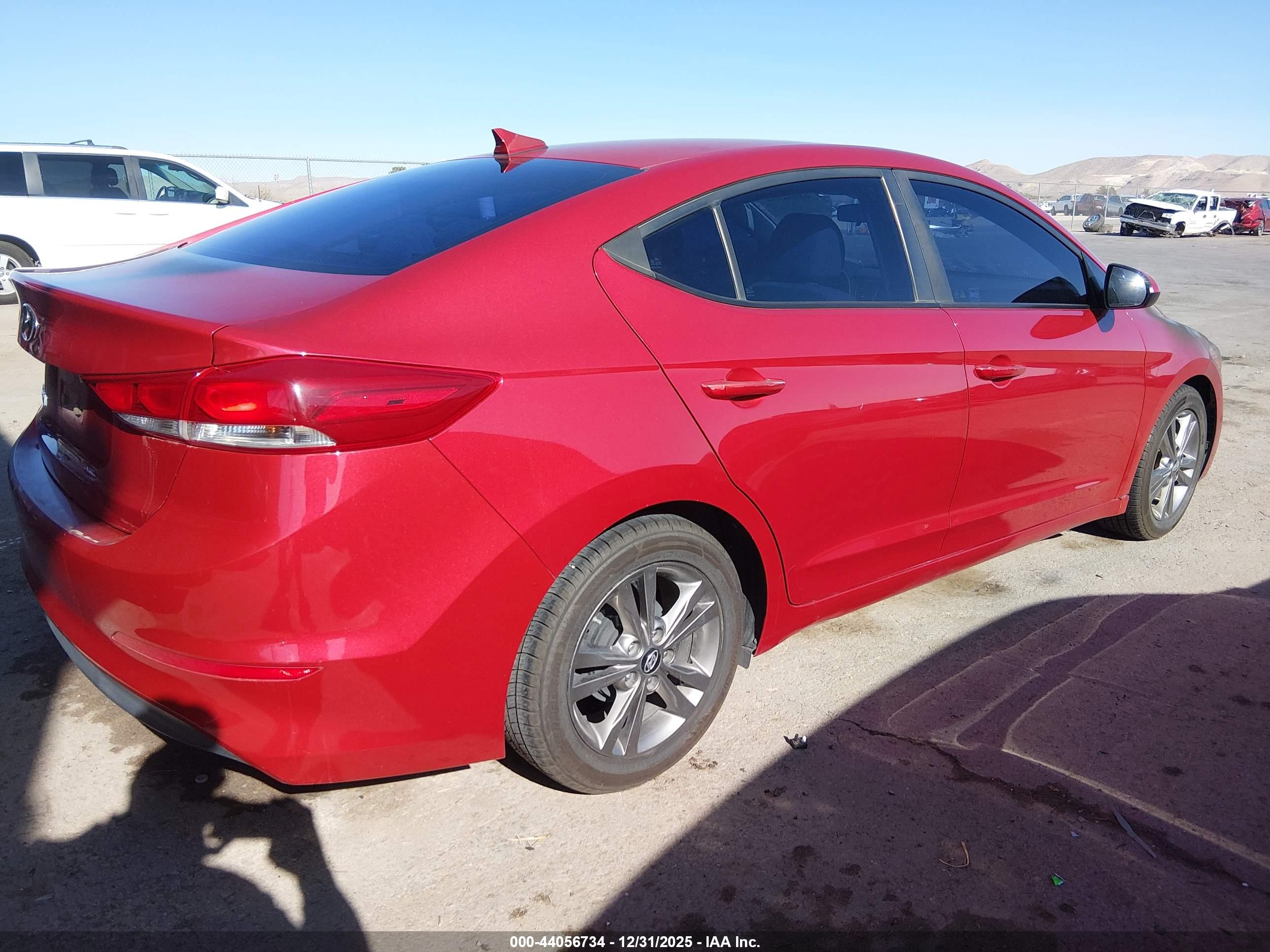 HYUNDAI ELANTRA image 4