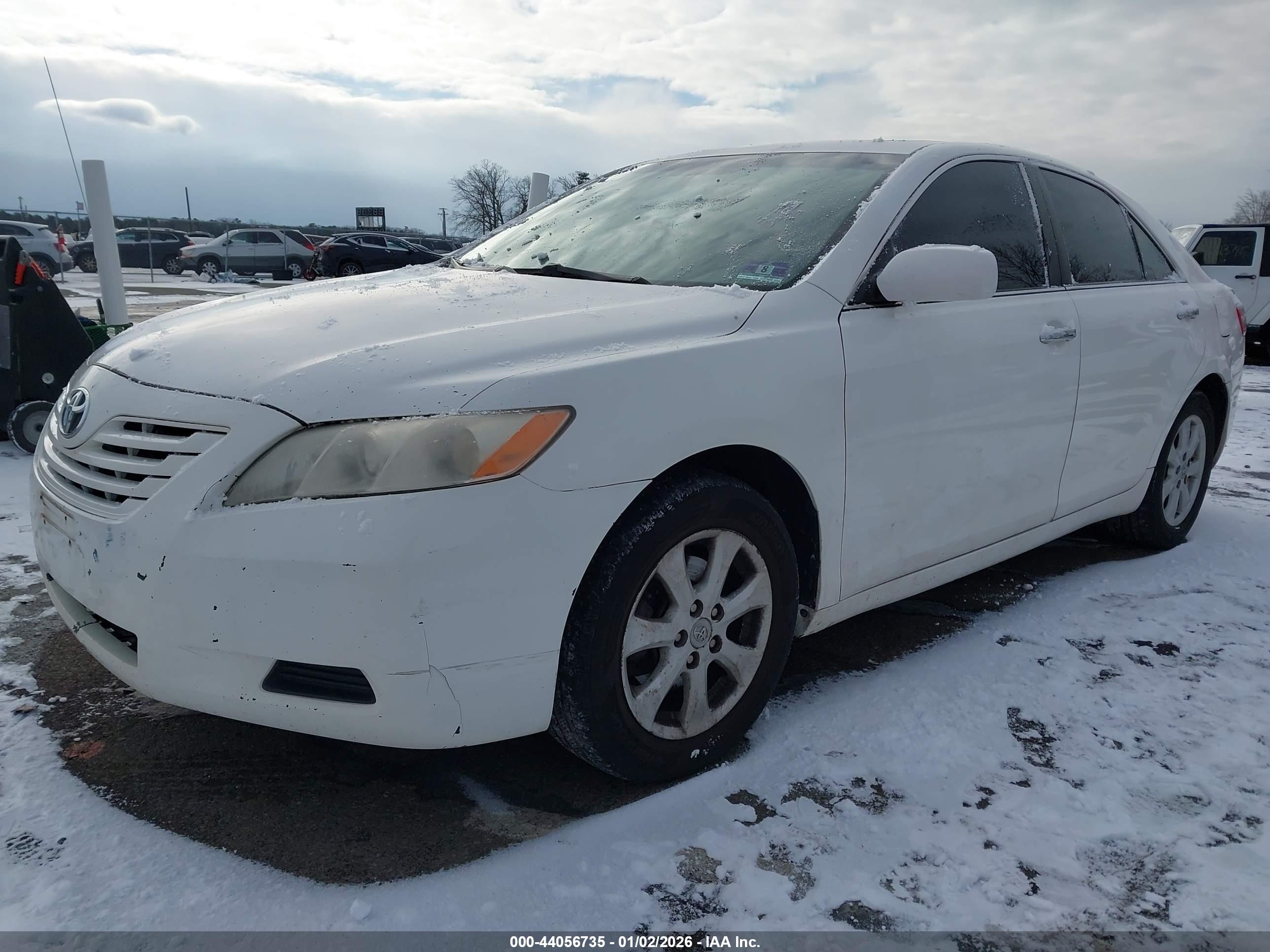 TOYOTA CAMRY image 2