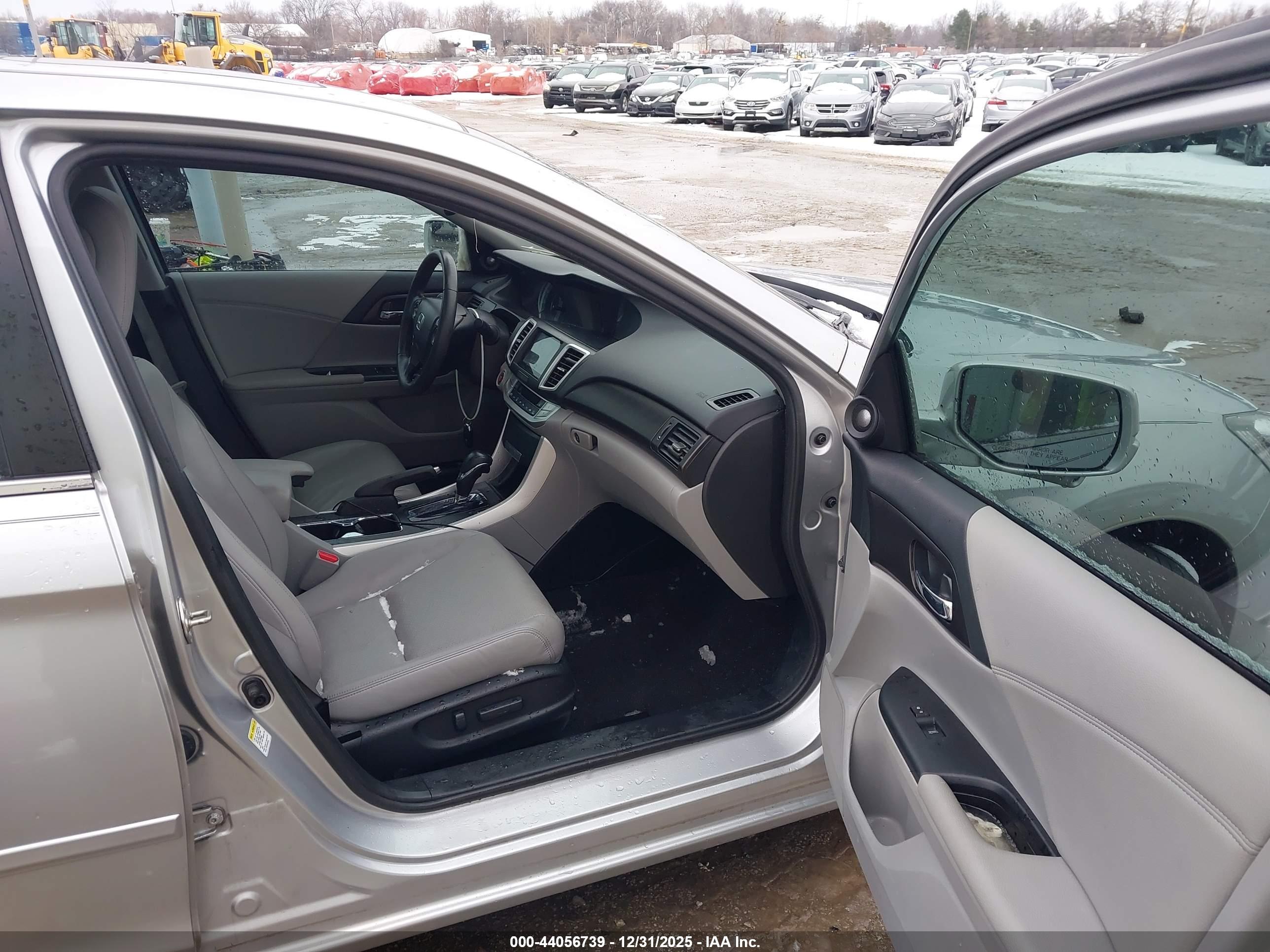 HONDA ACCORD image 5
