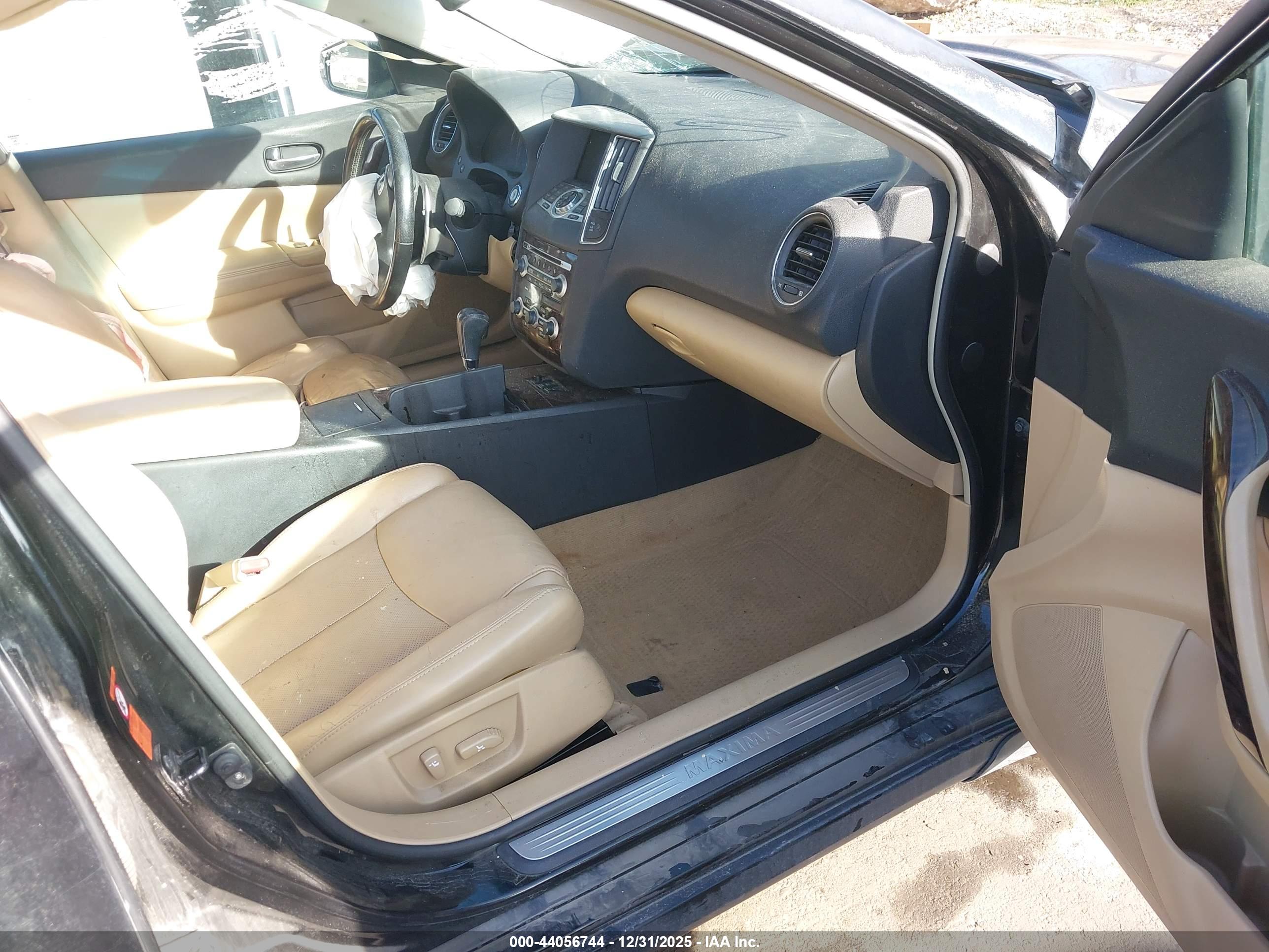 NISSAN MAXIMA image 5