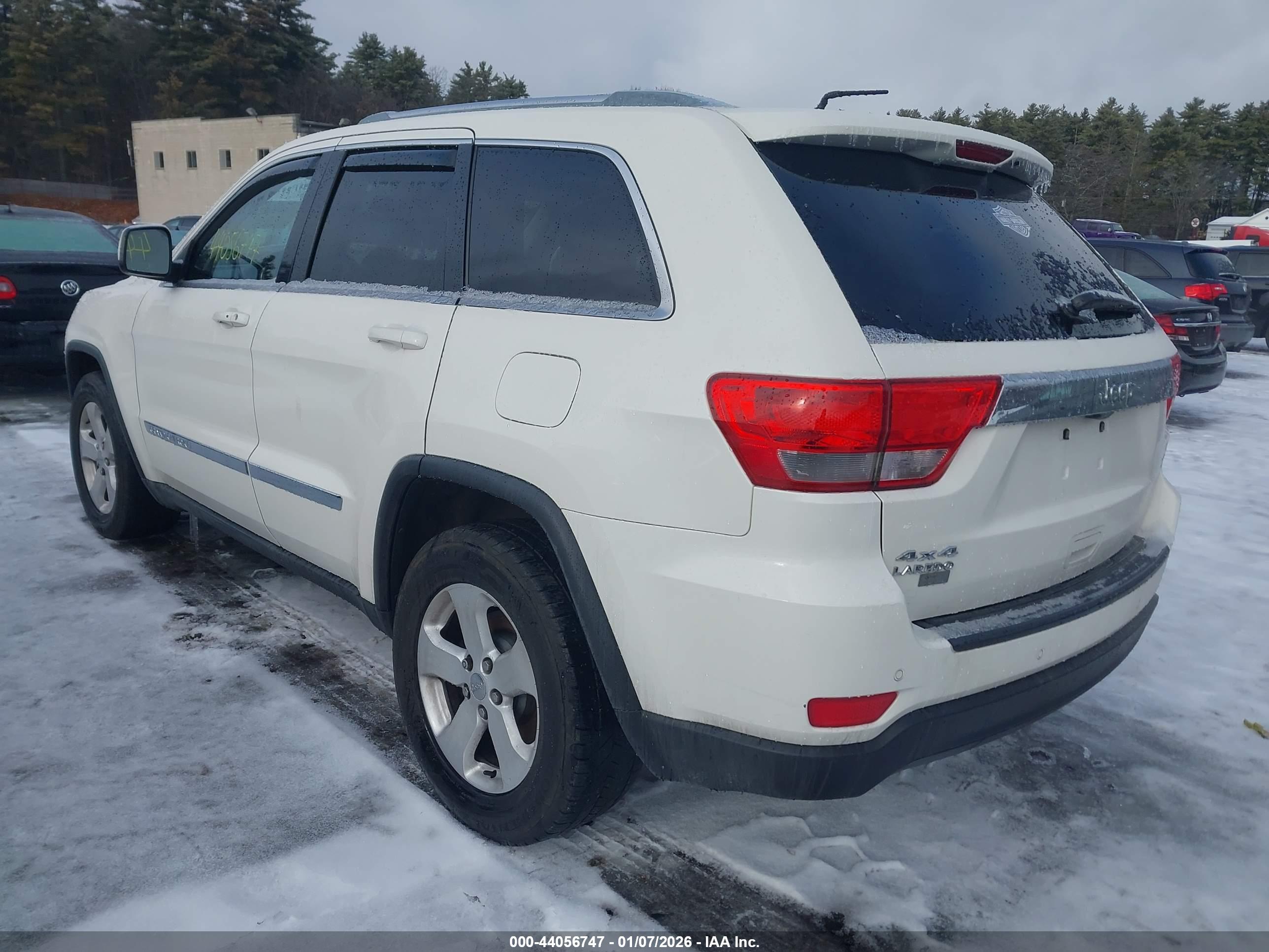 JEEP GRAND image 3