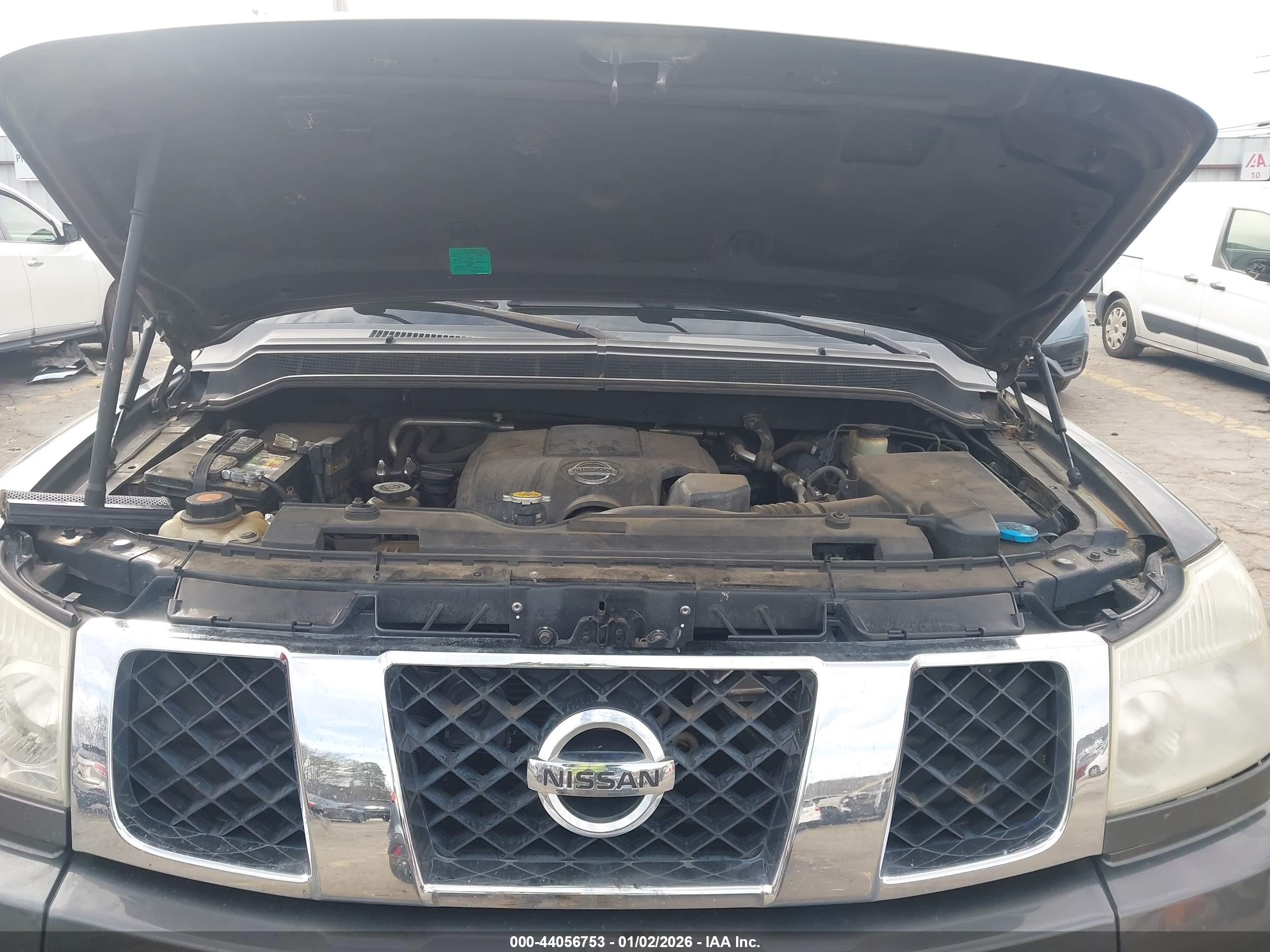 NISSAN TITAN image 10