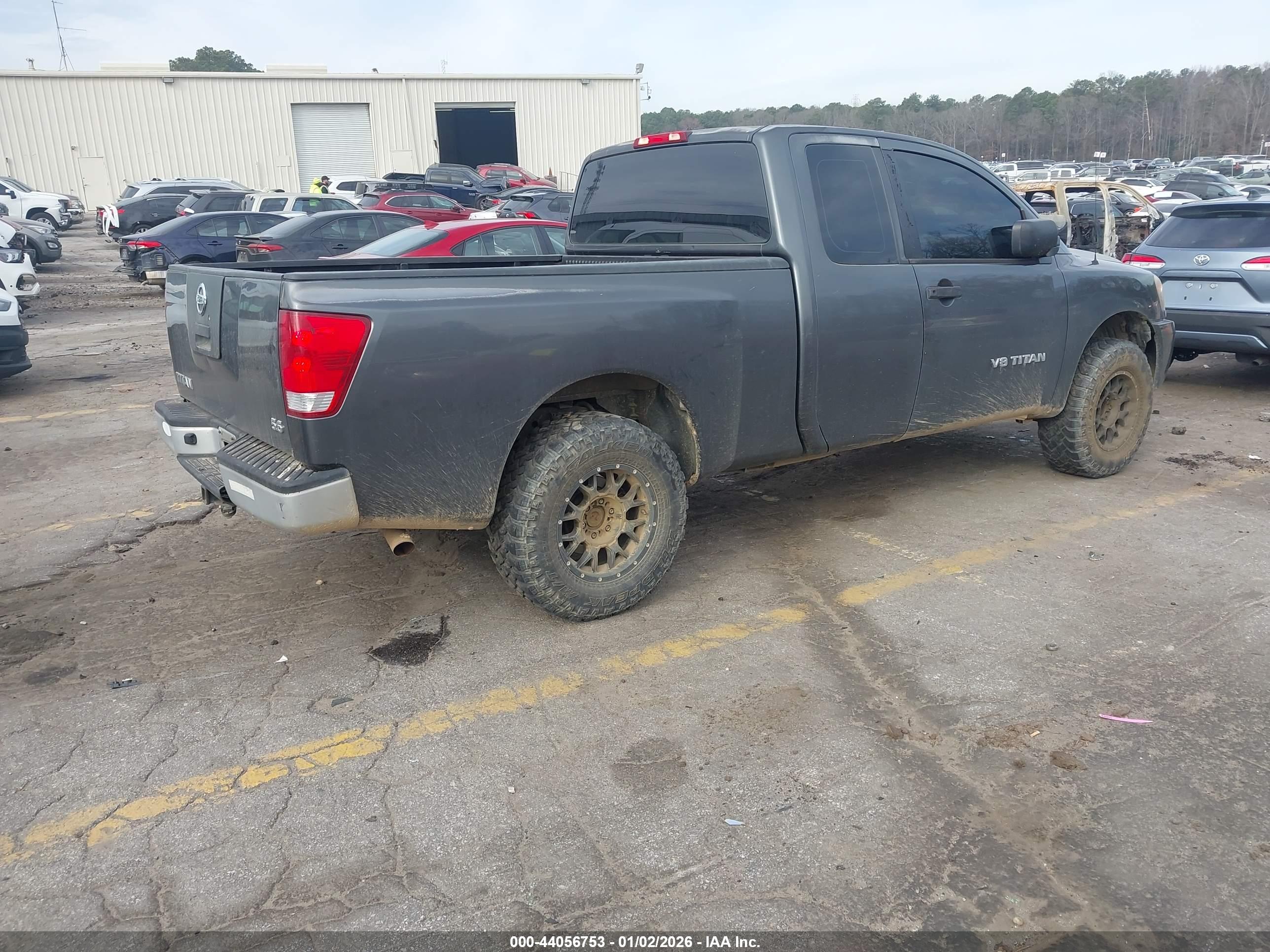 NISSAN TITAN image 4