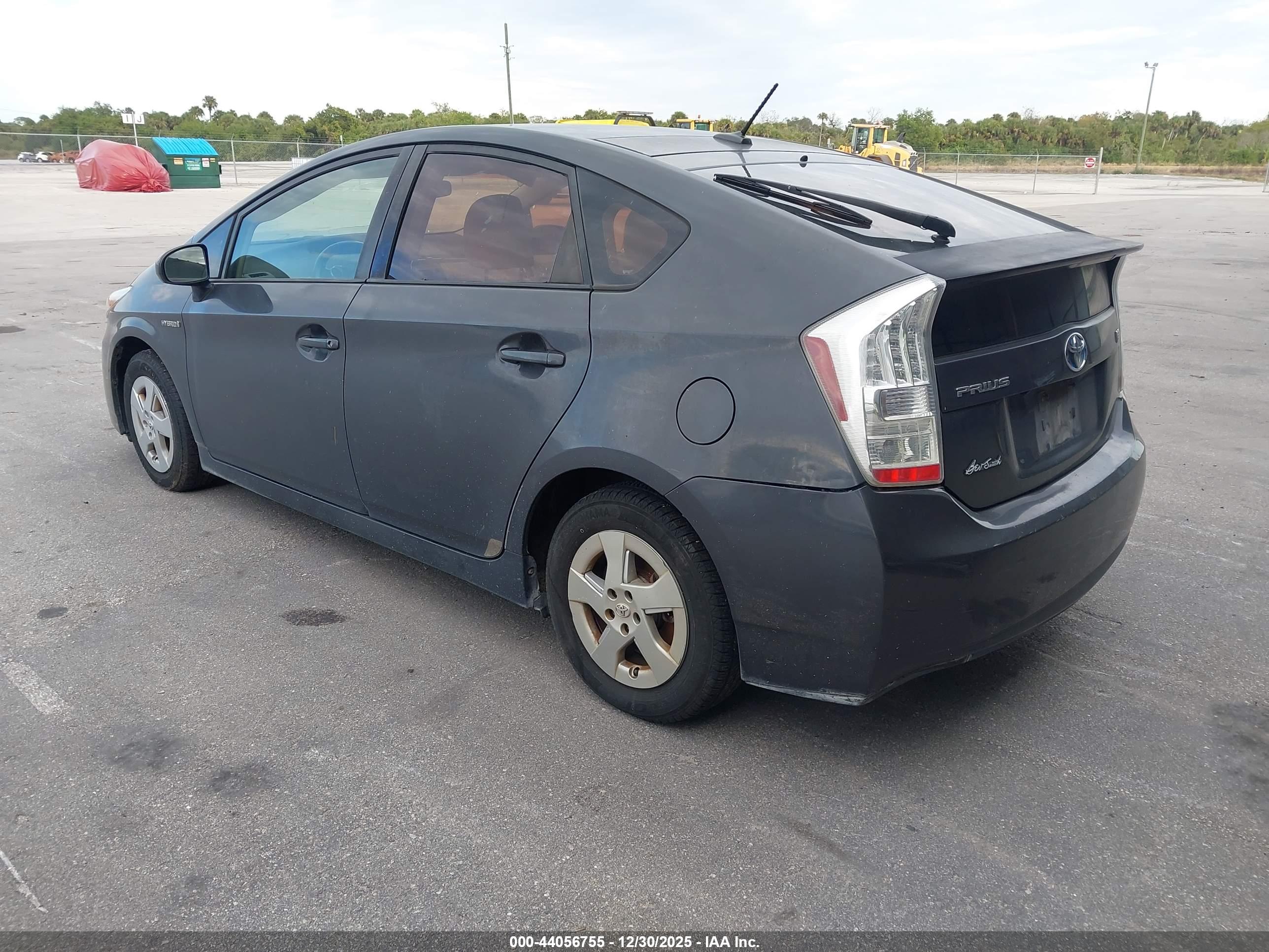 TOYOTA PRIUS image 3