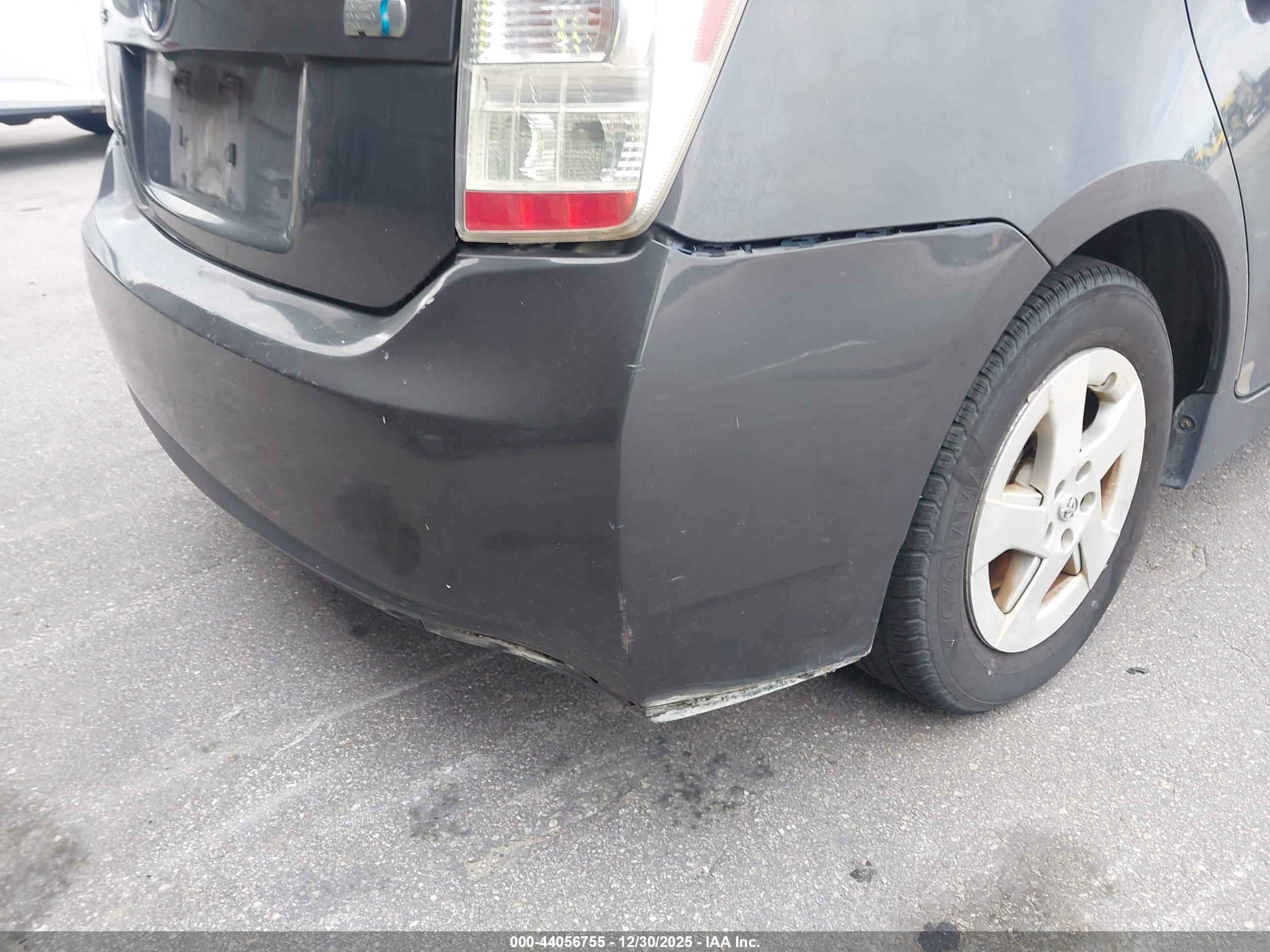 TOYOTA PRIUS image 6