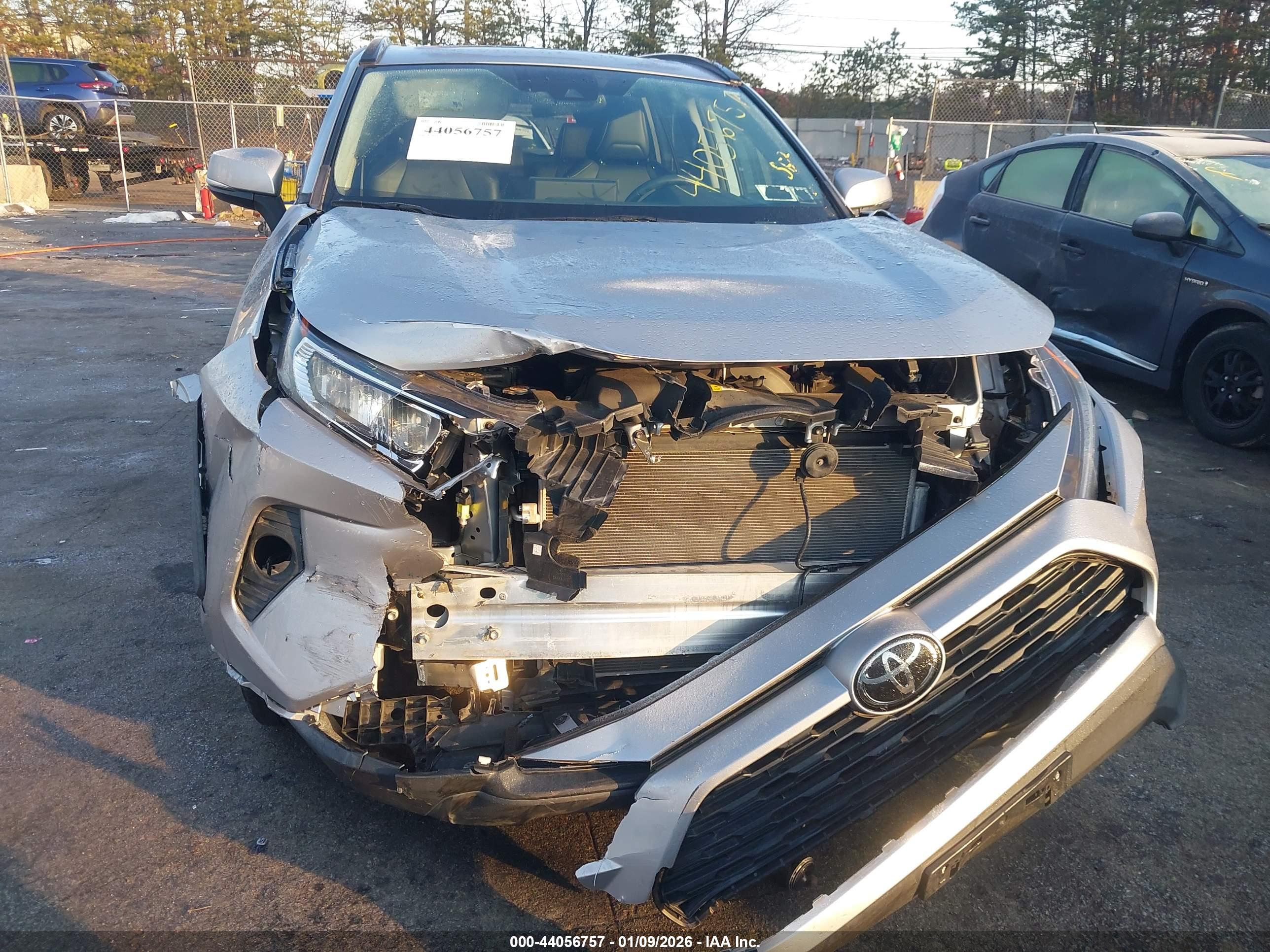 TOYOTA RAV4 image 6
