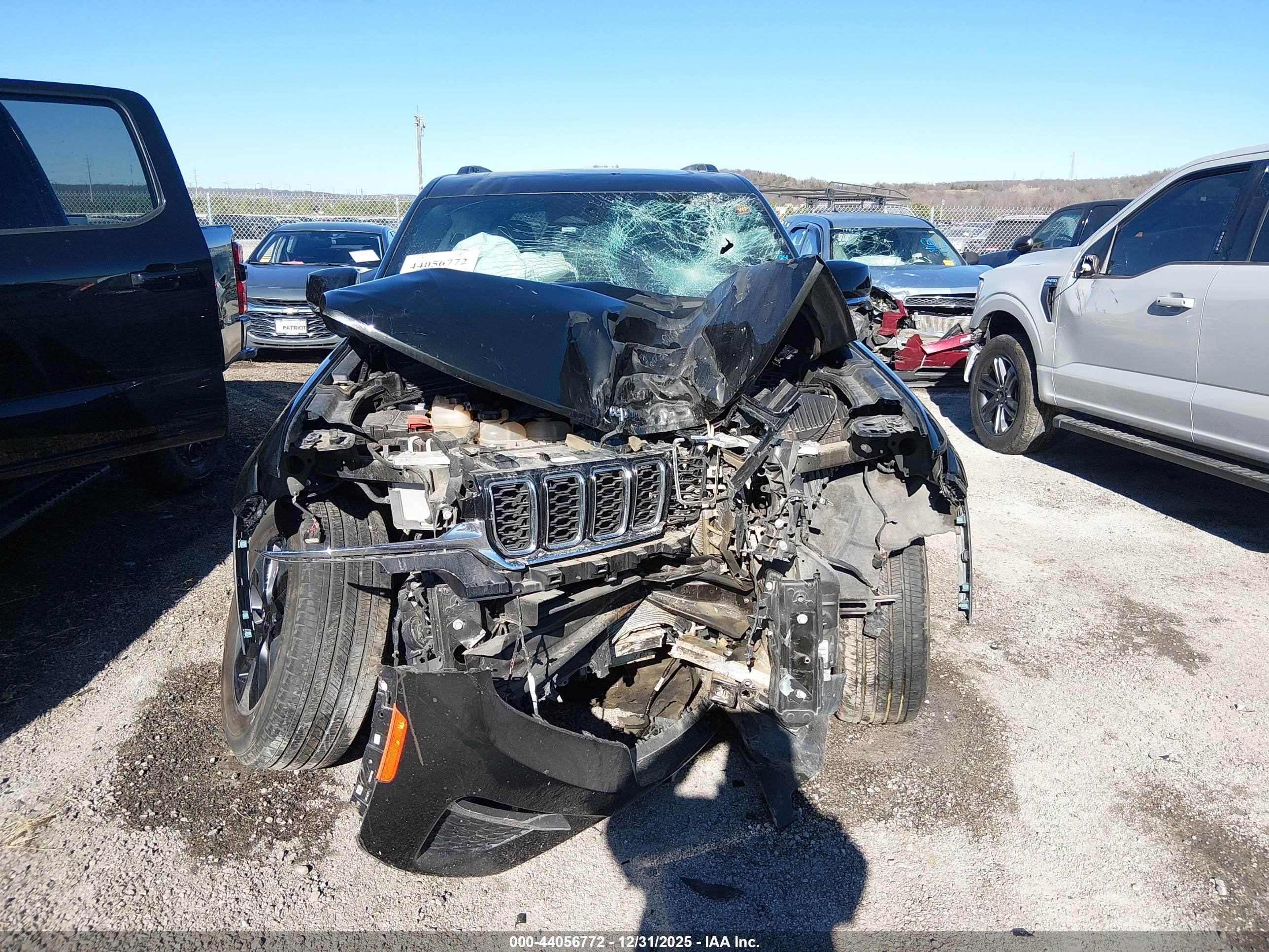 JEEP GRAND image 6