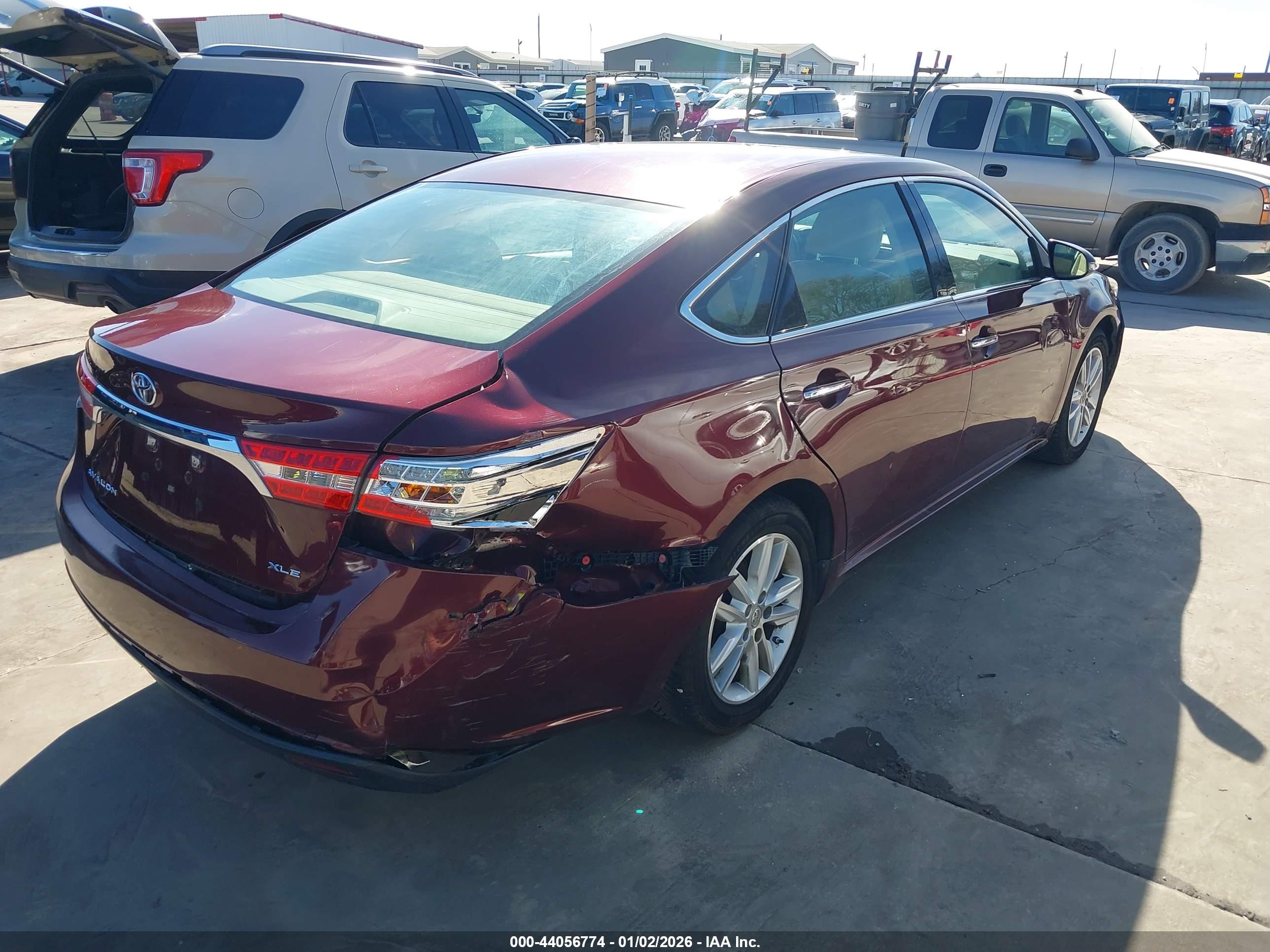 TOYOTA AVALON image 4
