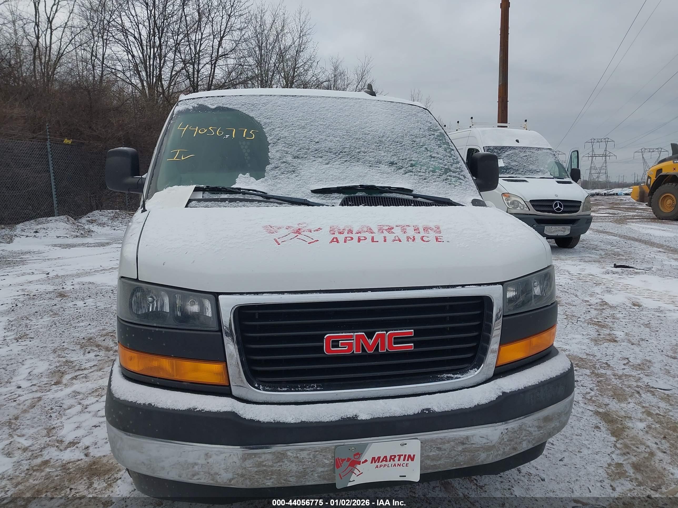 GMC SAVANA image 6