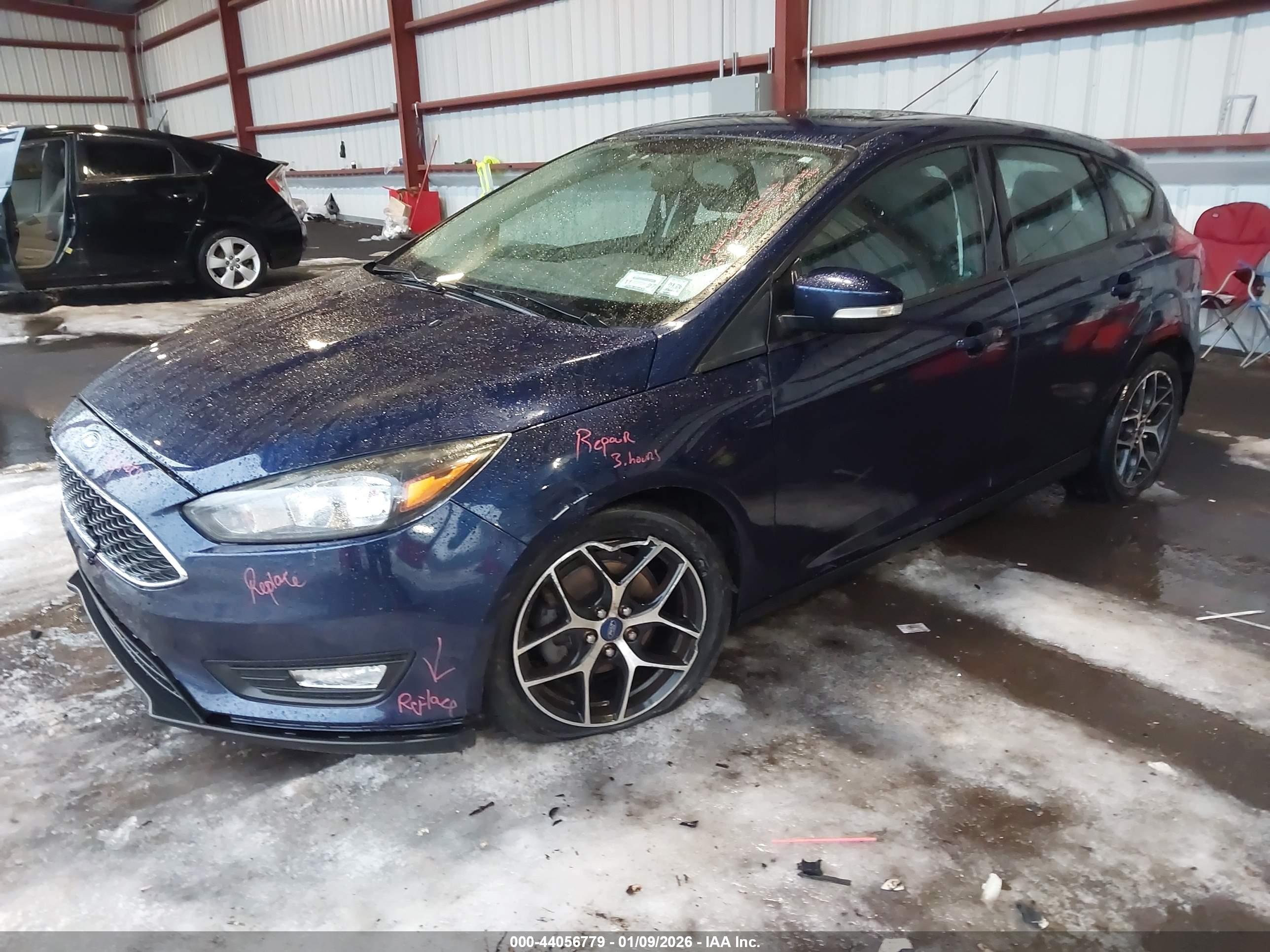 FORD FOCUS image 2