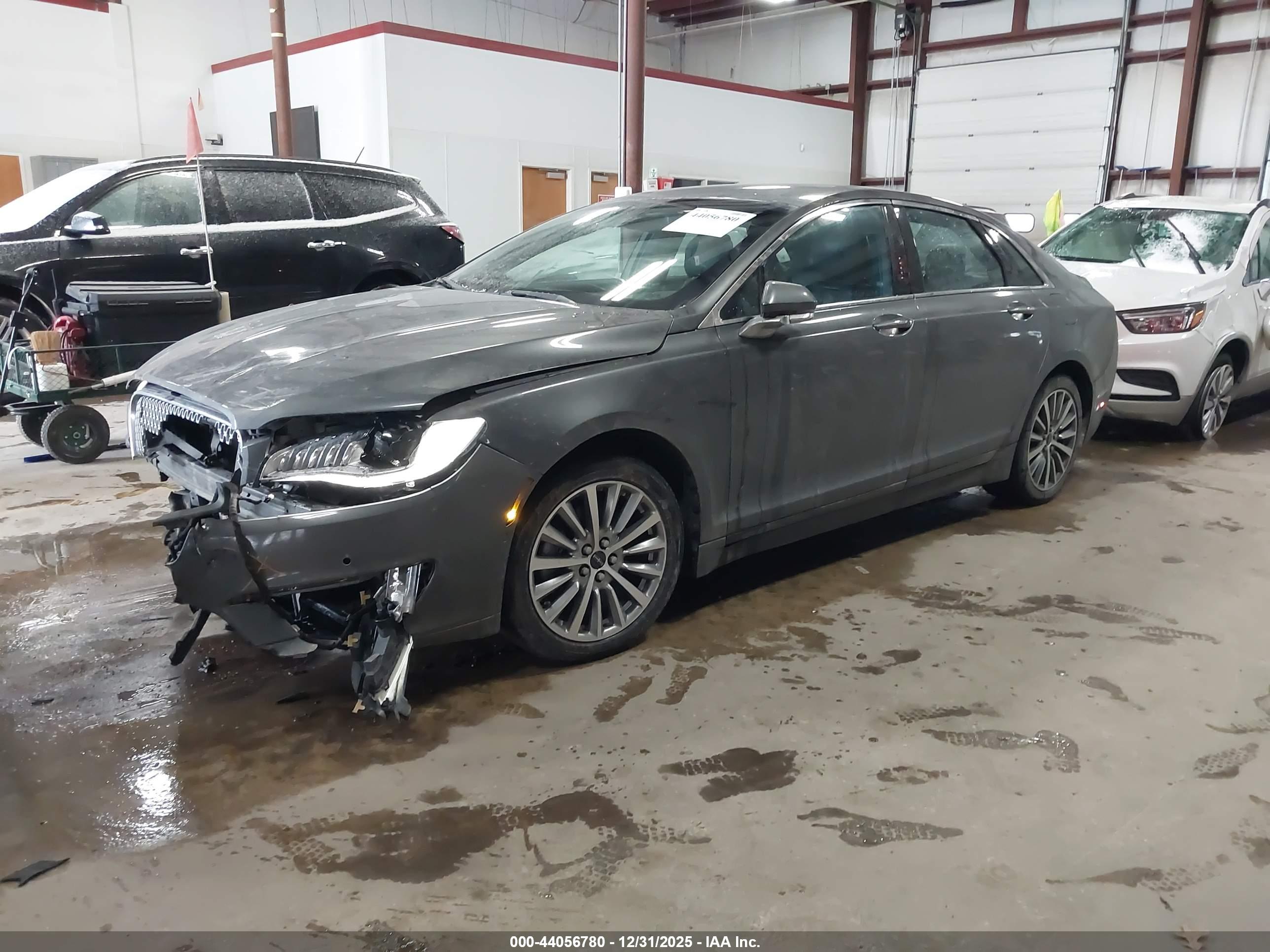 LINCOLN MKZ image 2