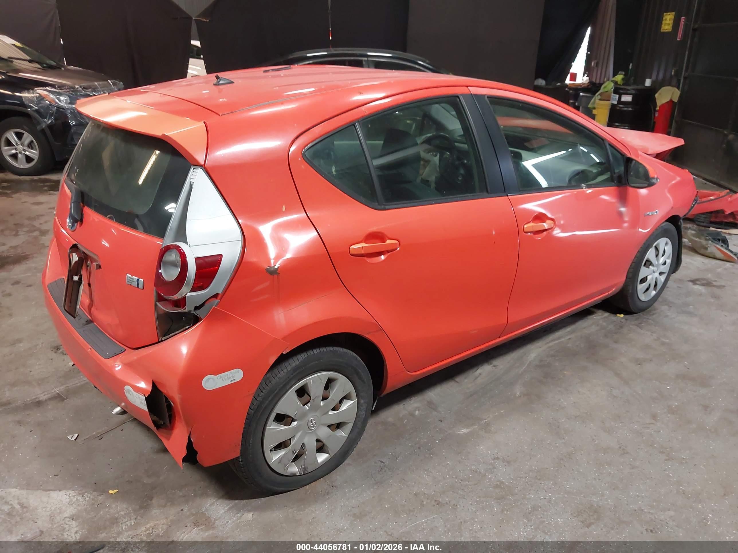TOYOTA PRIUS image 4