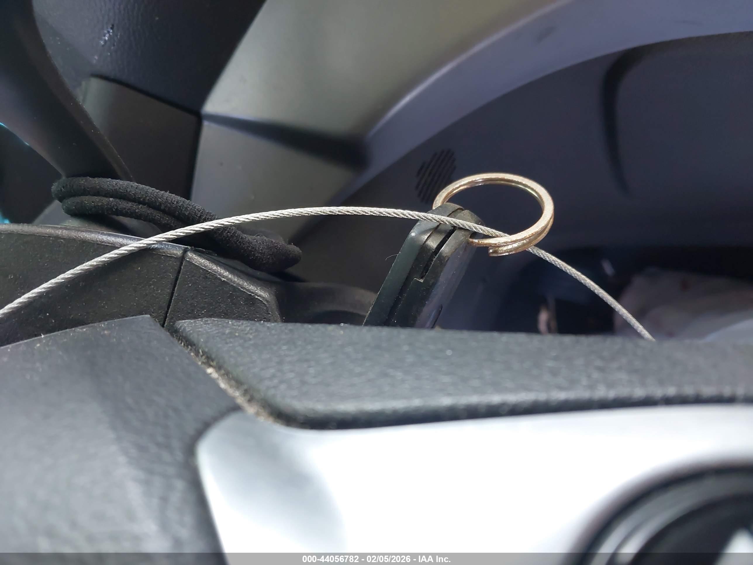 FORD ESCAPE image 11